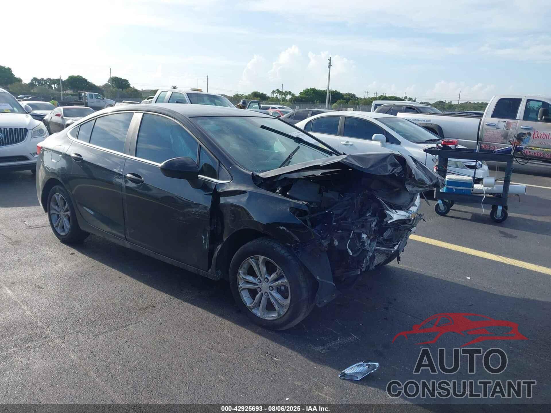 CHEVROLET CRUZE 2019 - 1G1BE5SM4K7145326