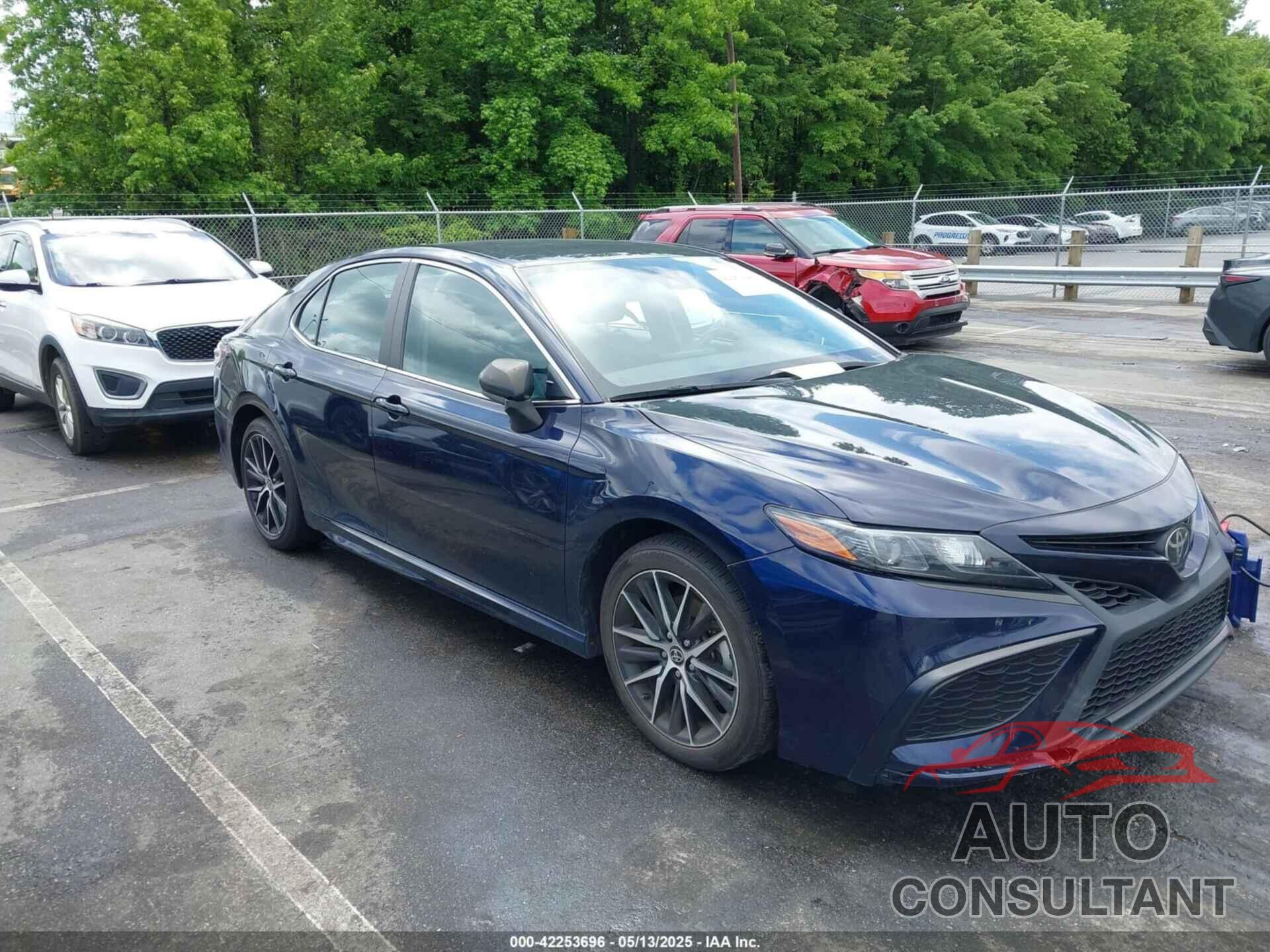 TOYOTA CAMRY 2022 - 4T1G11AK5NU716275