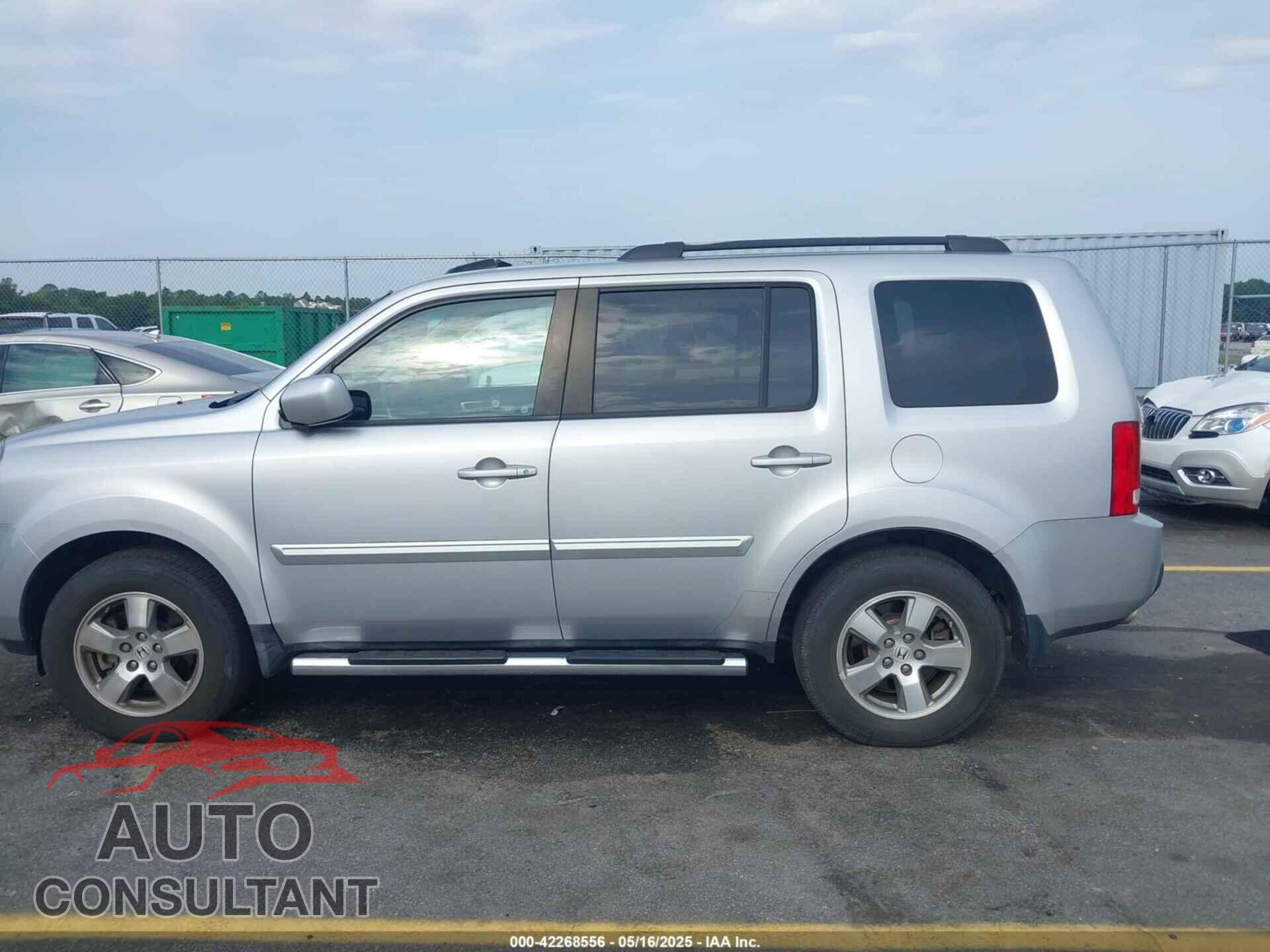 HONDA PILOT 2011 - 5FNYF3H5XBB005195
