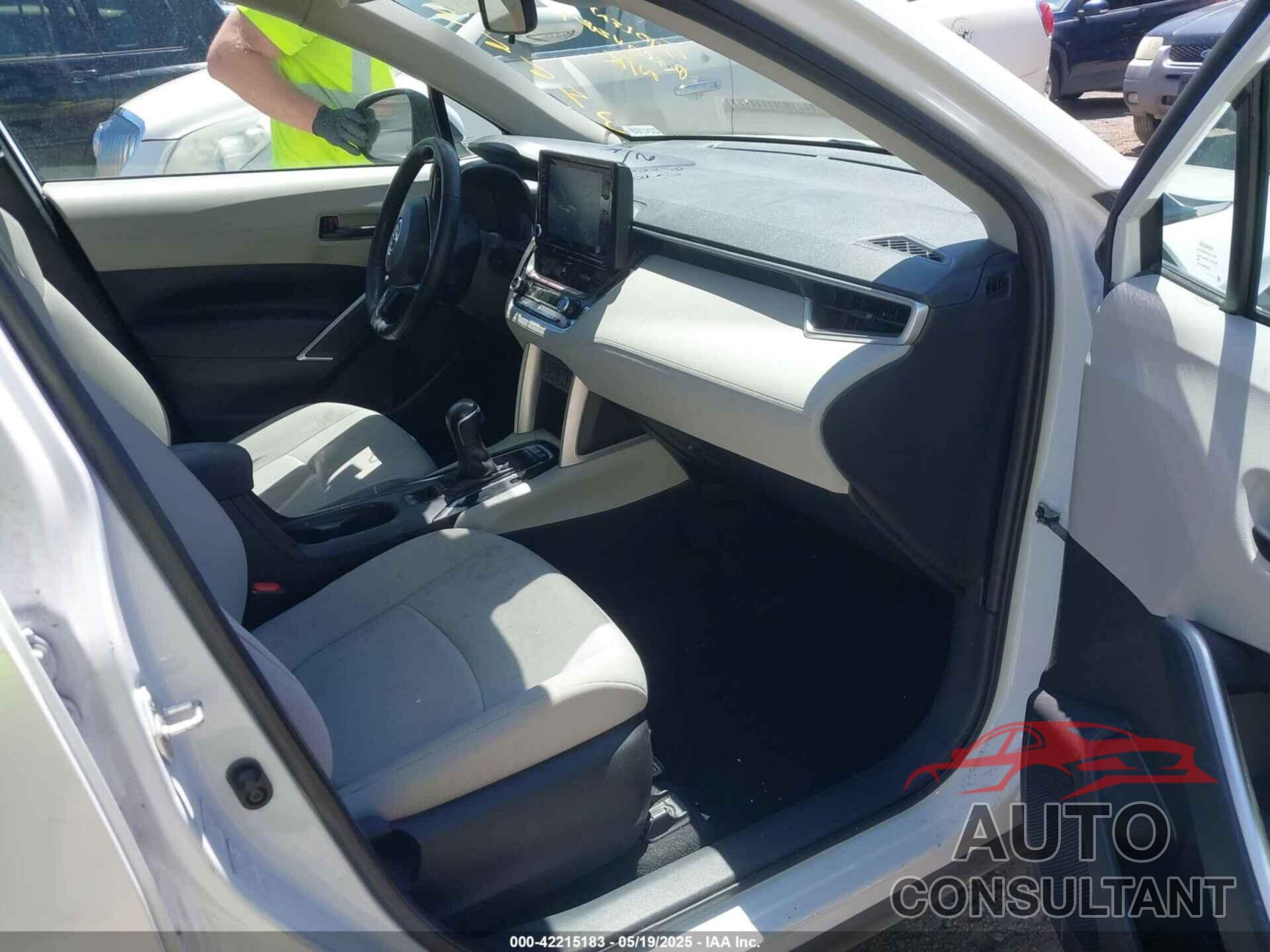 TOYOTA COROLLA CROSS 2022 - 7MUCAABG5NV036643