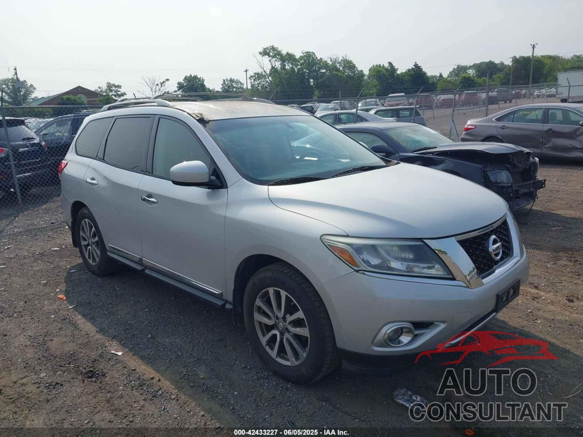 NISSAN PATHFINDER 2015 - 5N1AR2MM0FC667432