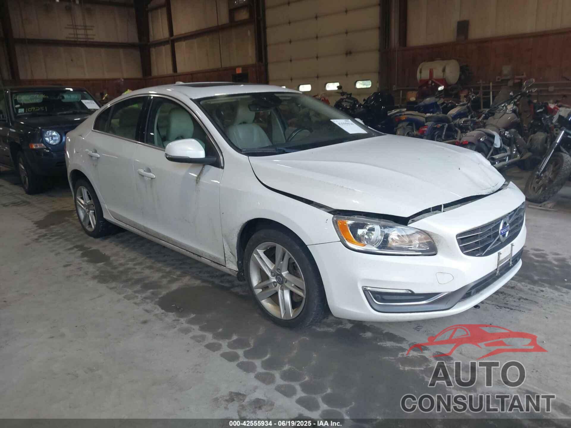 VOLVO S60 2015 - YV1612TKXF1348479