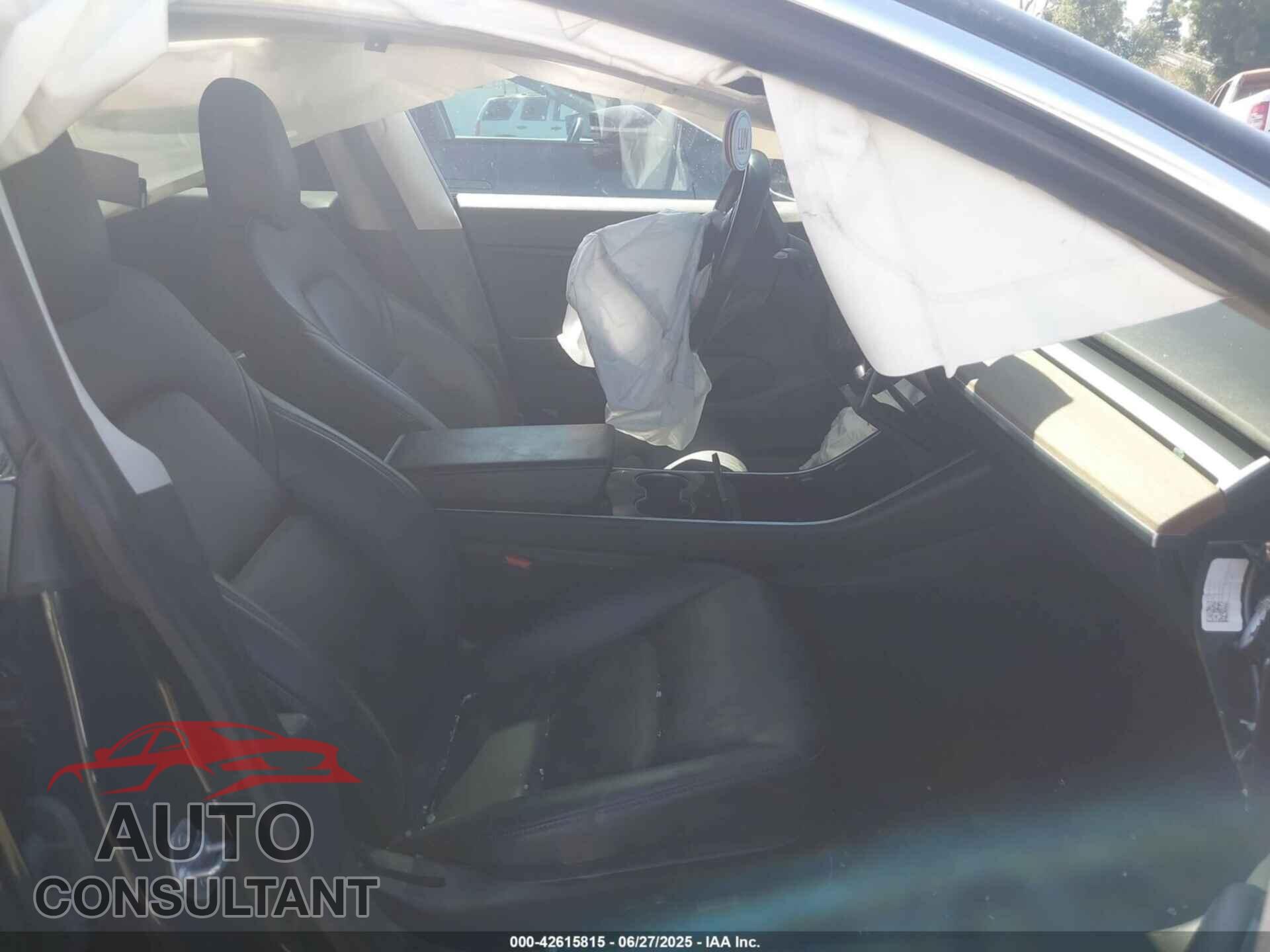 TESLA MODEL 3 2018 - 5YJ3E1EB5JF062995