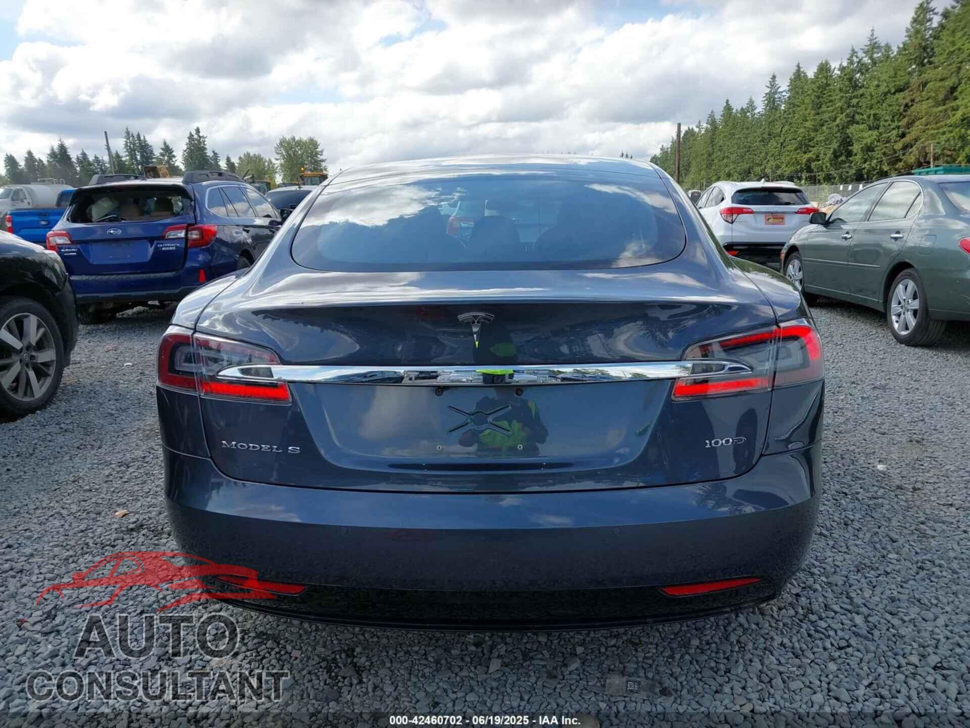 TESLA MODEL S 2017 - 5YJSA1E27HF202563