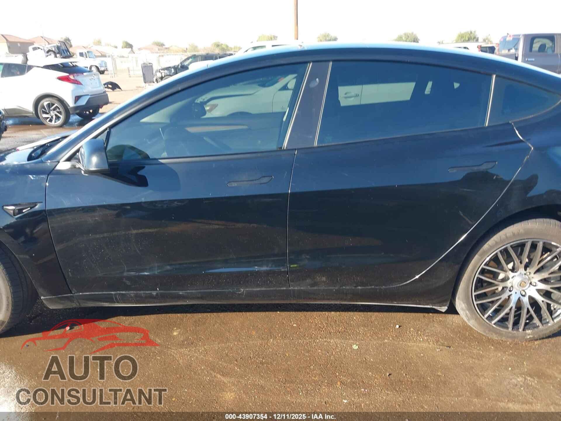 TESLA MODEL 3 2022 - 5YJ3E1EA6NF371663