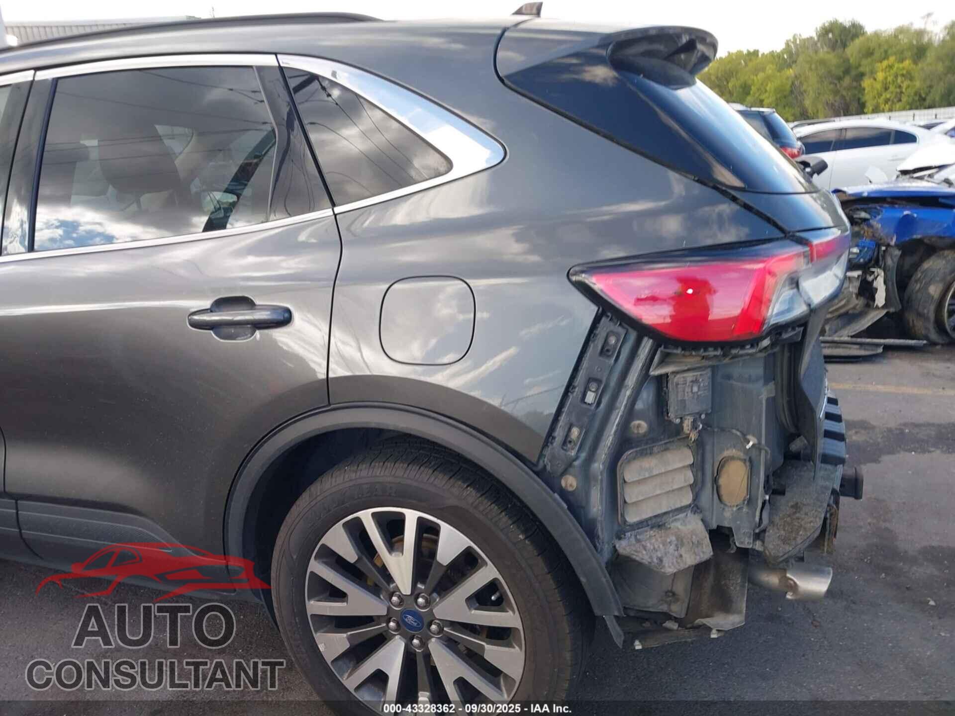 FORD ESCAPE 2020 - 1FMCU9J96LUA81355
