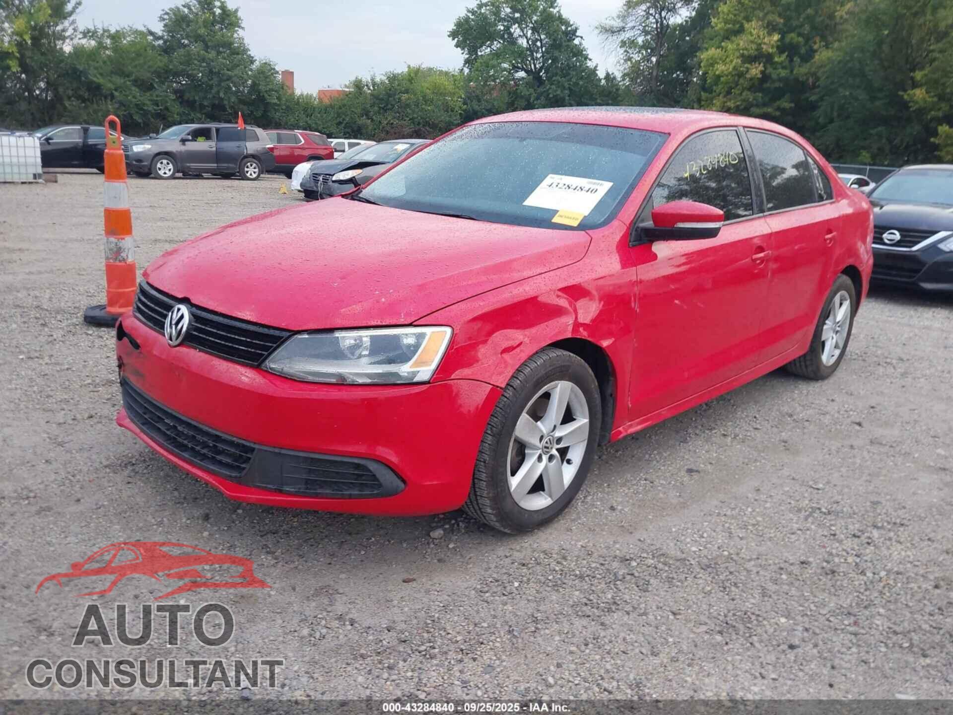 VOLKSWAGEN JETTA 2012 - 3VWLL7AJ7CM391893