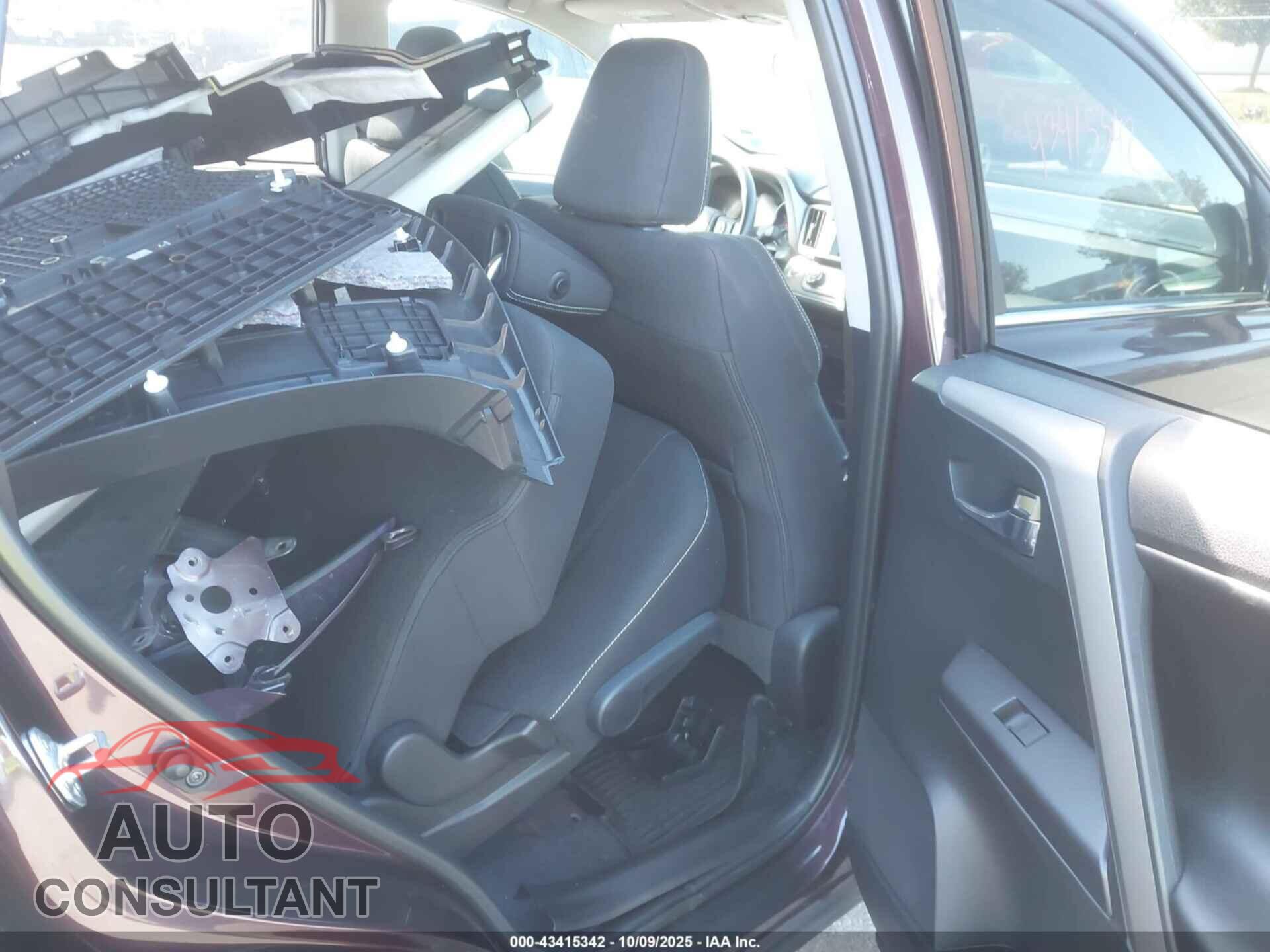 TOYOTA RAV4 2018 - 2T3RFREV0JW822017