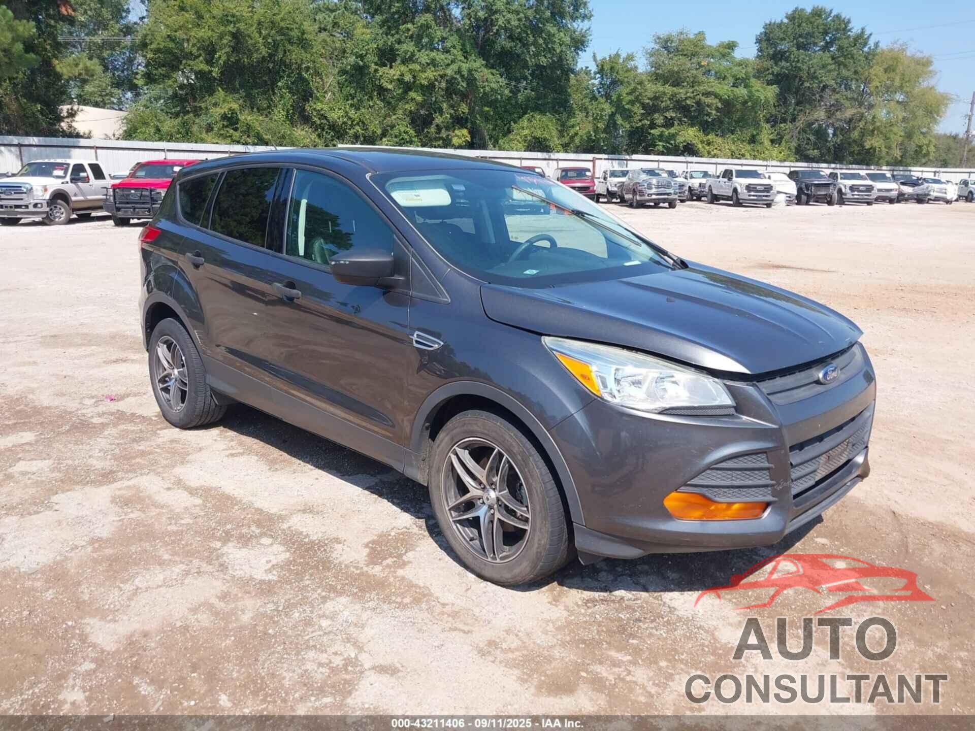 FORD ESCAPE 2016 - 1FMCU0F70GUA44553
