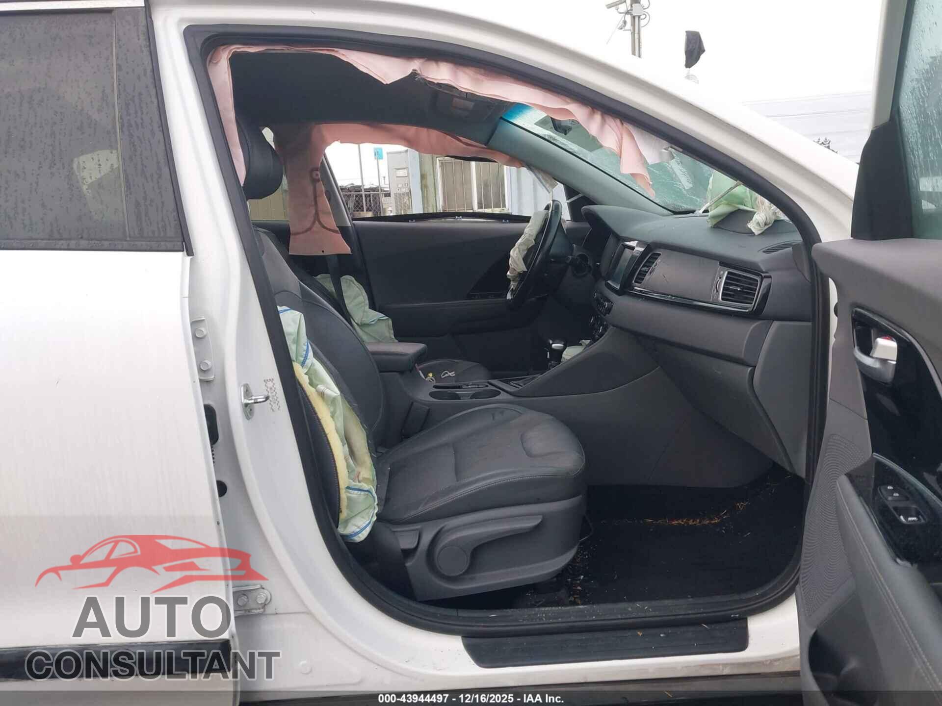 KIA NIRO 2017 - KNDCC3LC7H5072128