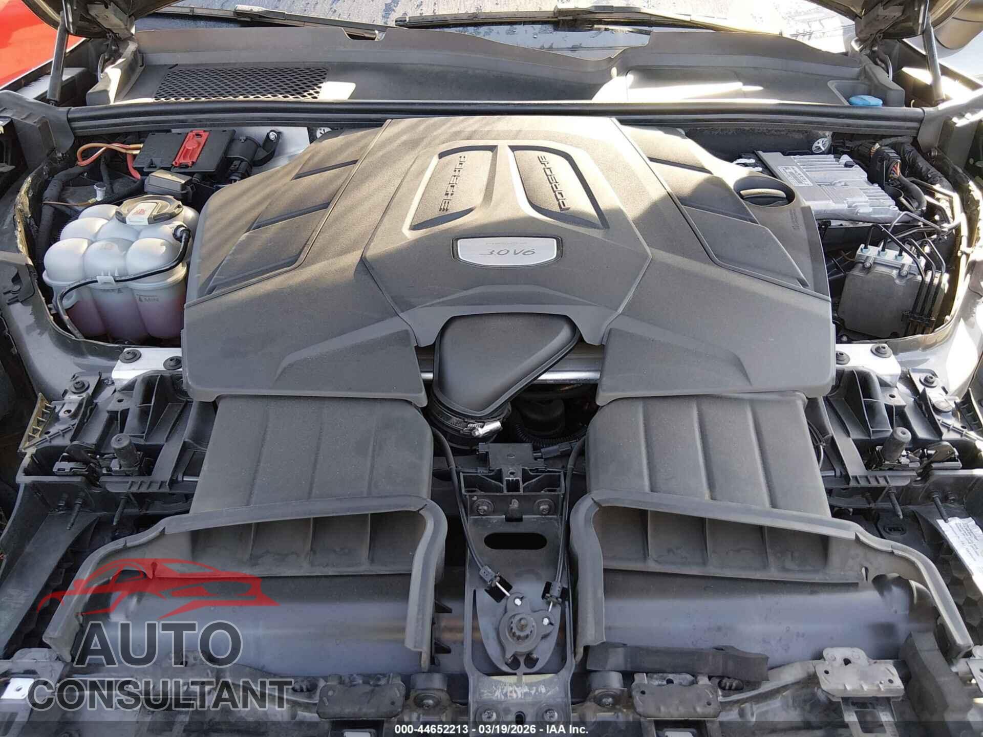 PORSCHE CAYENNE 2019 - WP1AA2AYXKDA04844