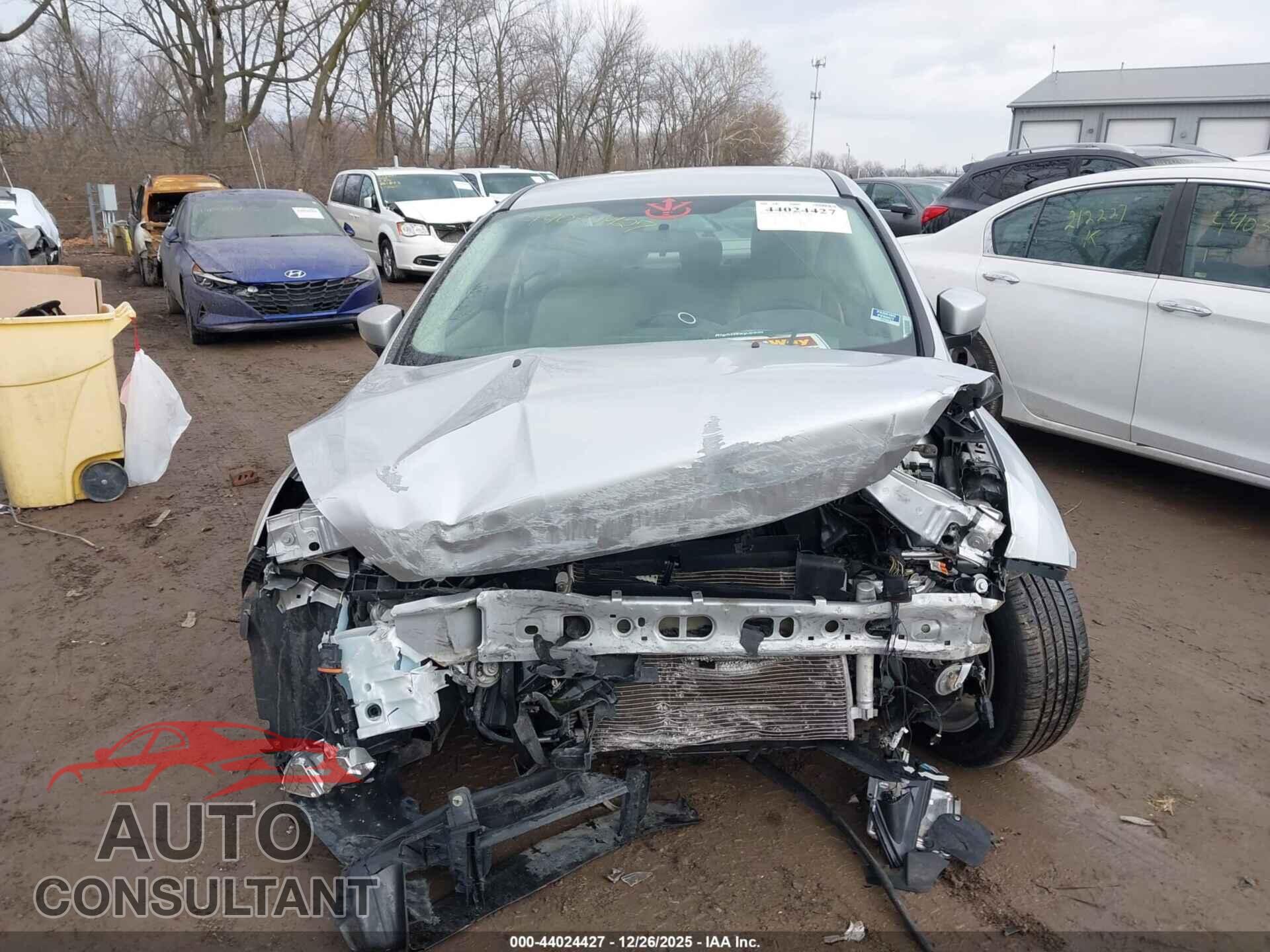 FORD FOCUS 2017 - 1FADP3FE8HL295088