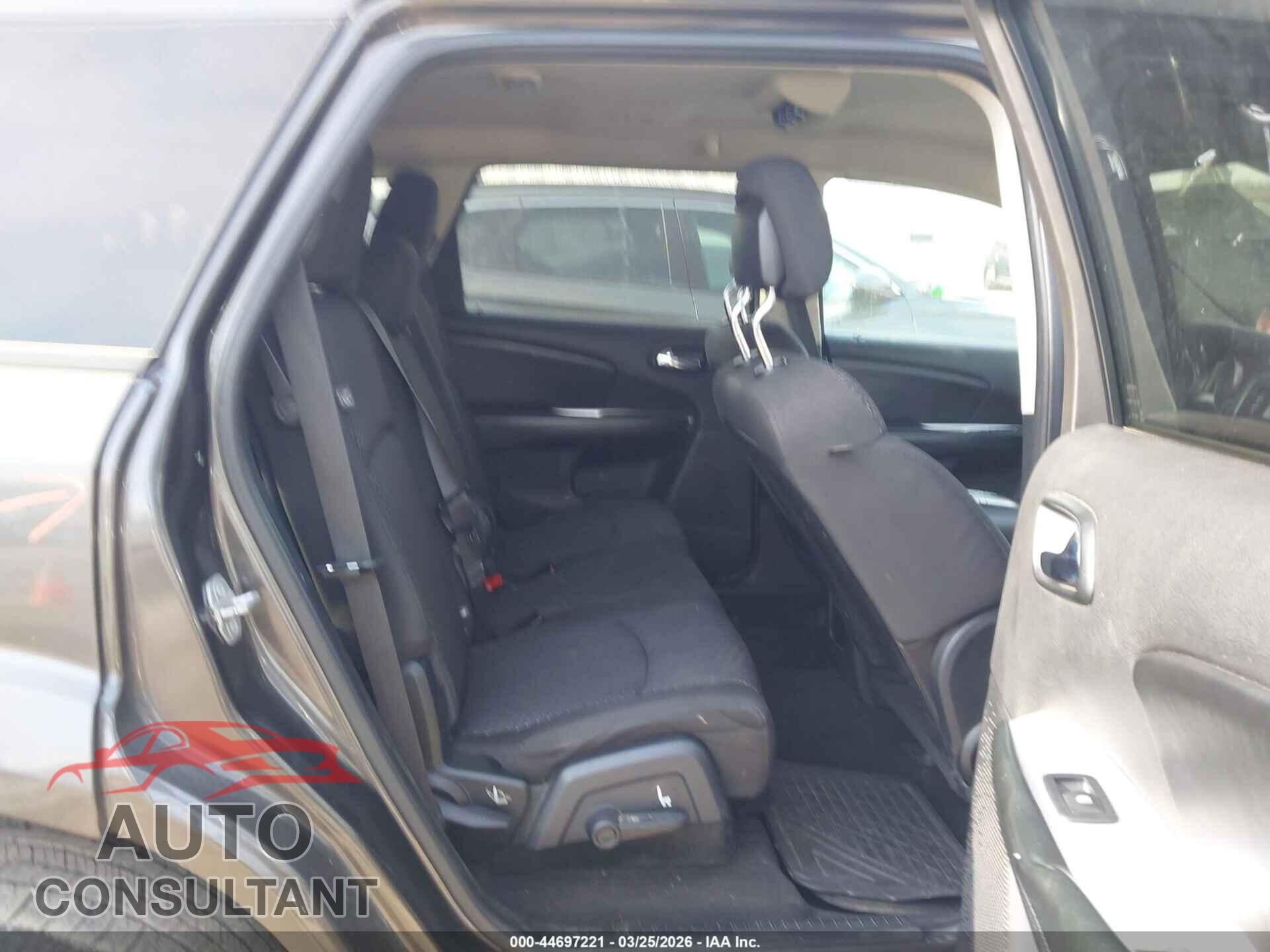 DODGE JOURNEY 2015 - 3C4PDCBG0FT743929