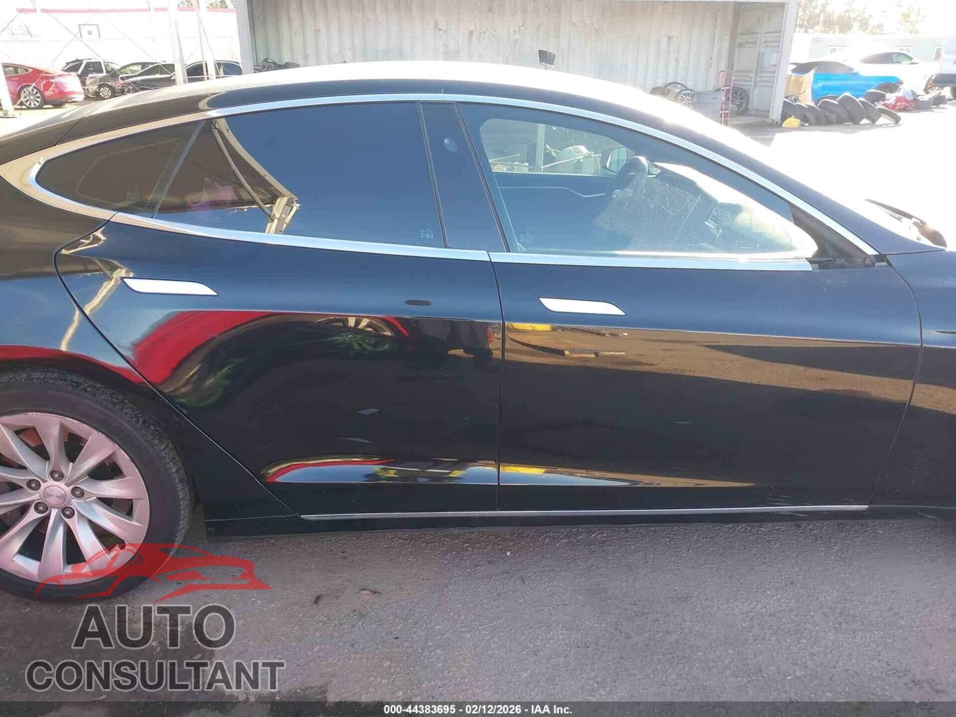 TESLA MODEL S 2017 - 5YJSA1E18HF210565