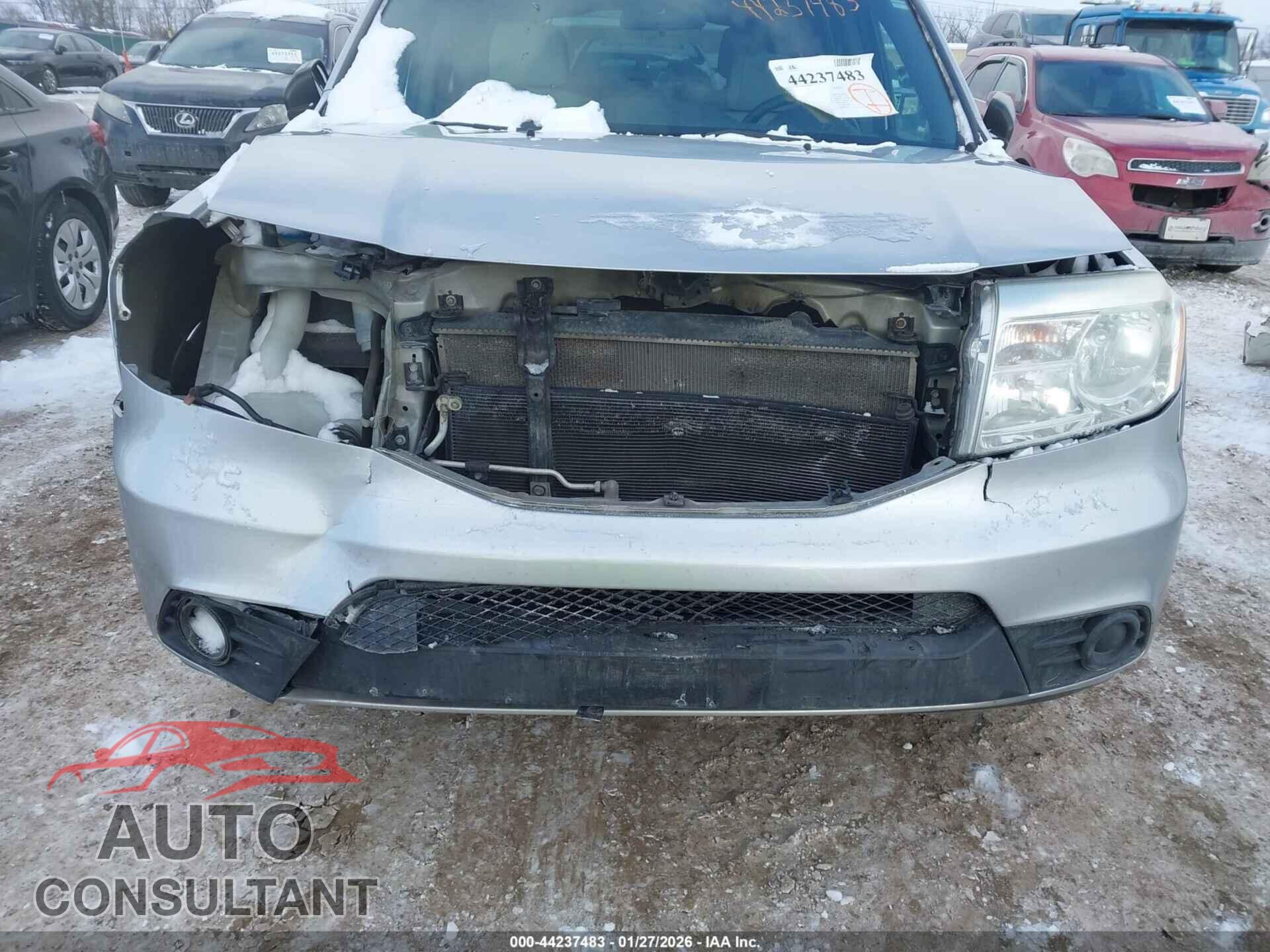 HONDA PILOT 2015 - 5FNYF4H2XFB063664