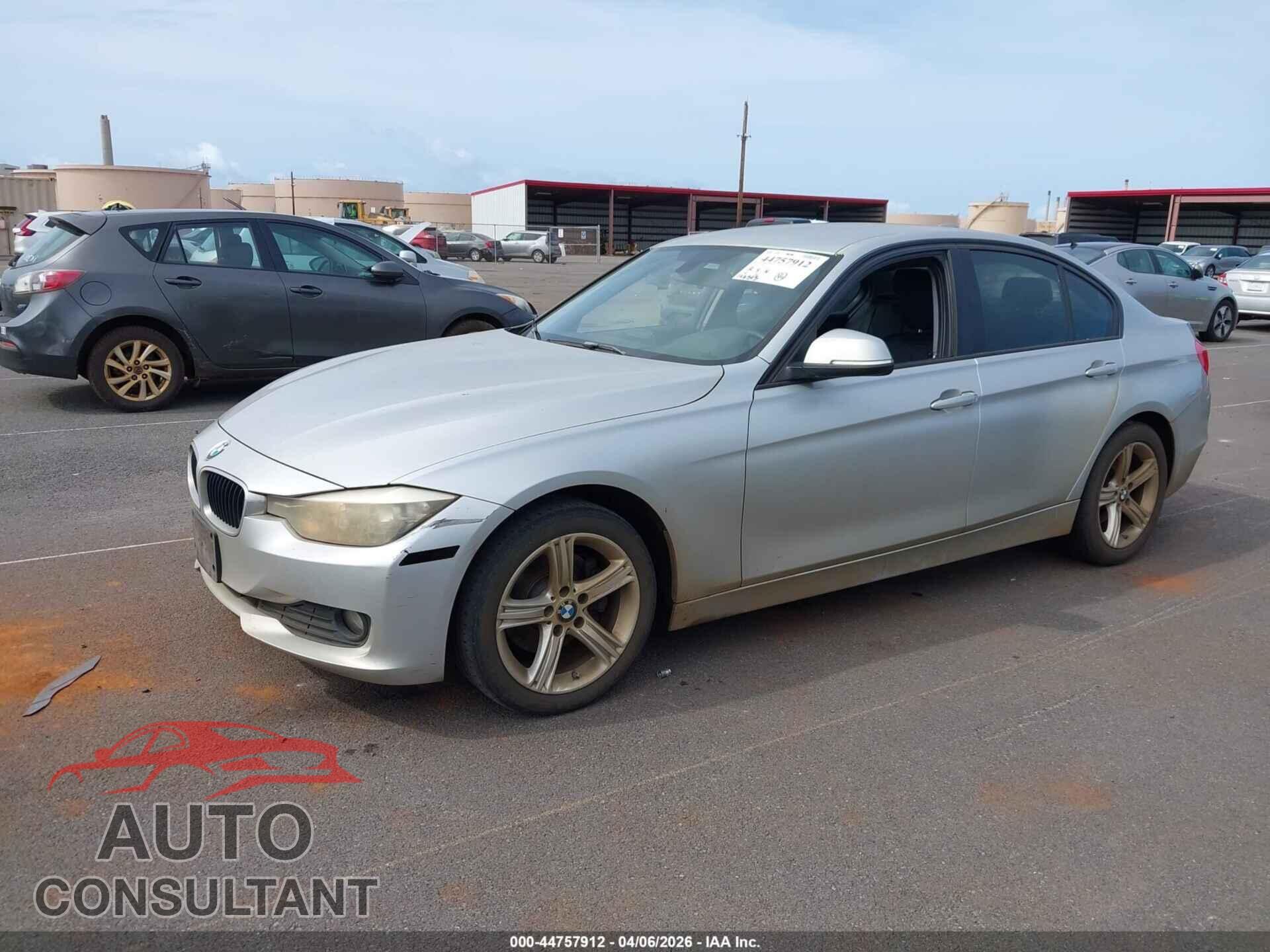 BMW 320I 2013 - WBA3B1C59DK128958