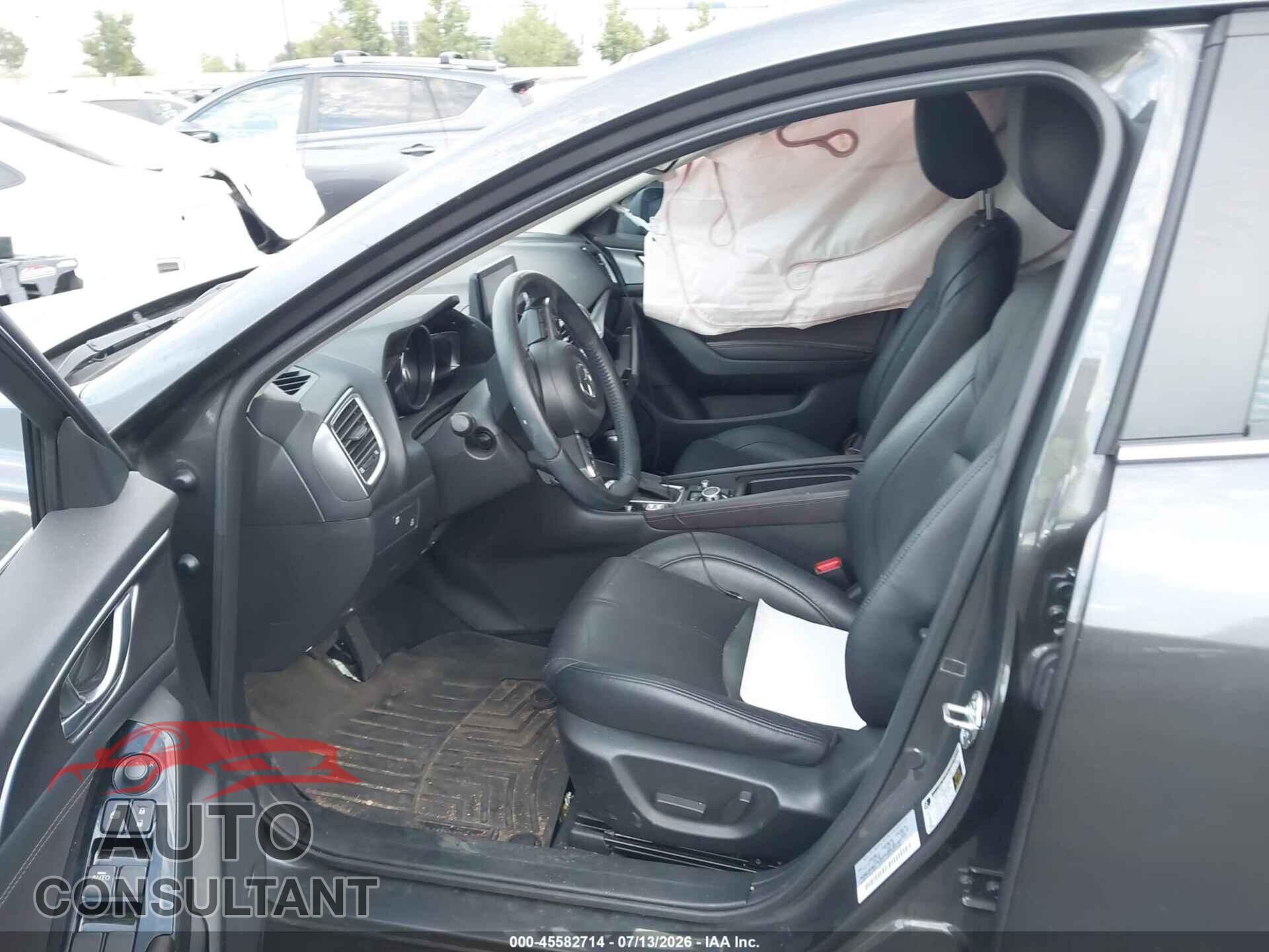 MAZDA MAZDA3 2017 - JM1BN1M37H1122123