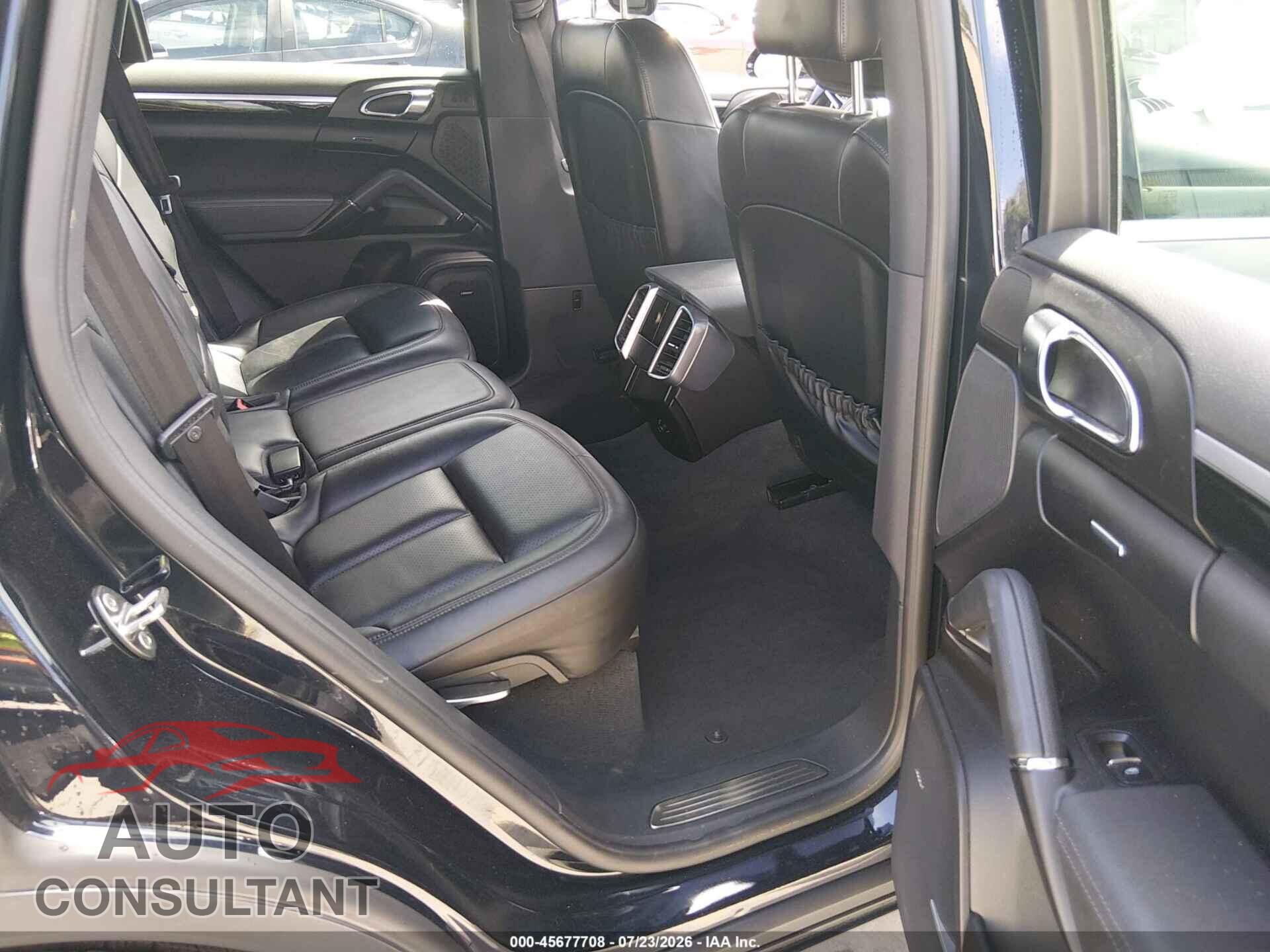 PORSCHE CAYENNE 2016 - WP1AA2A27GLA09346