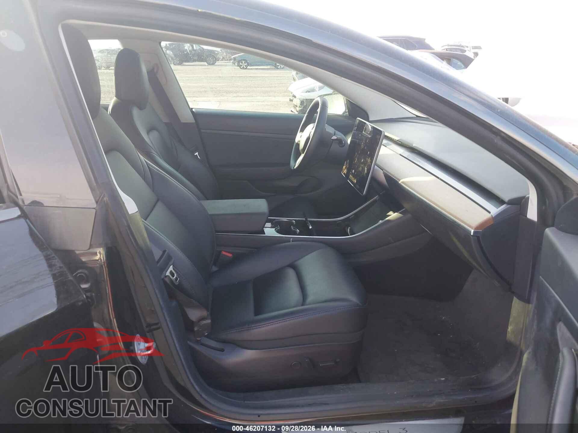 TESLA MODEL 3 2020 - 5YJ3E1EAXLF590817
