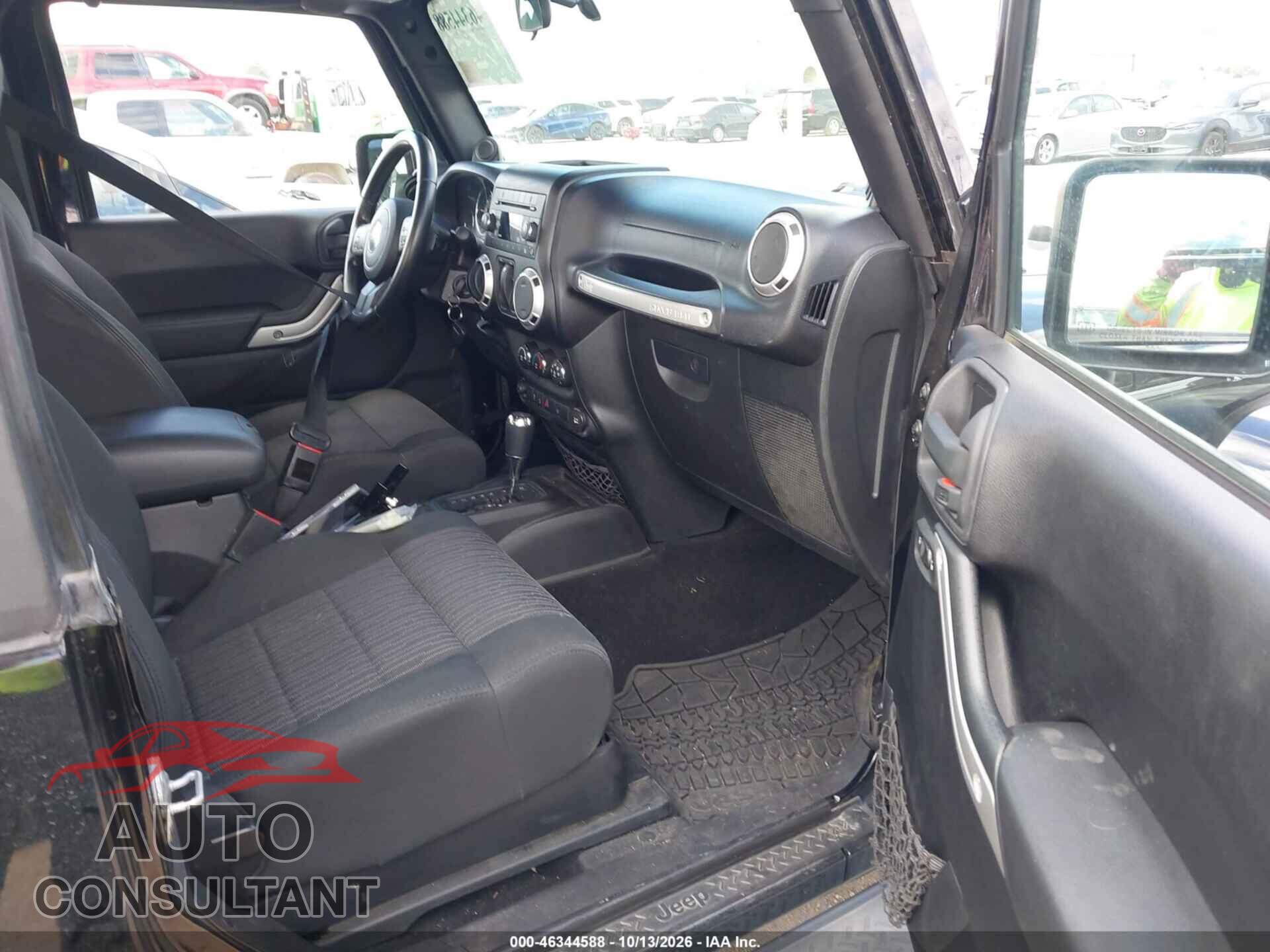 JEEP WRANGLER 2011 - 1J4AA5D17BL628005
