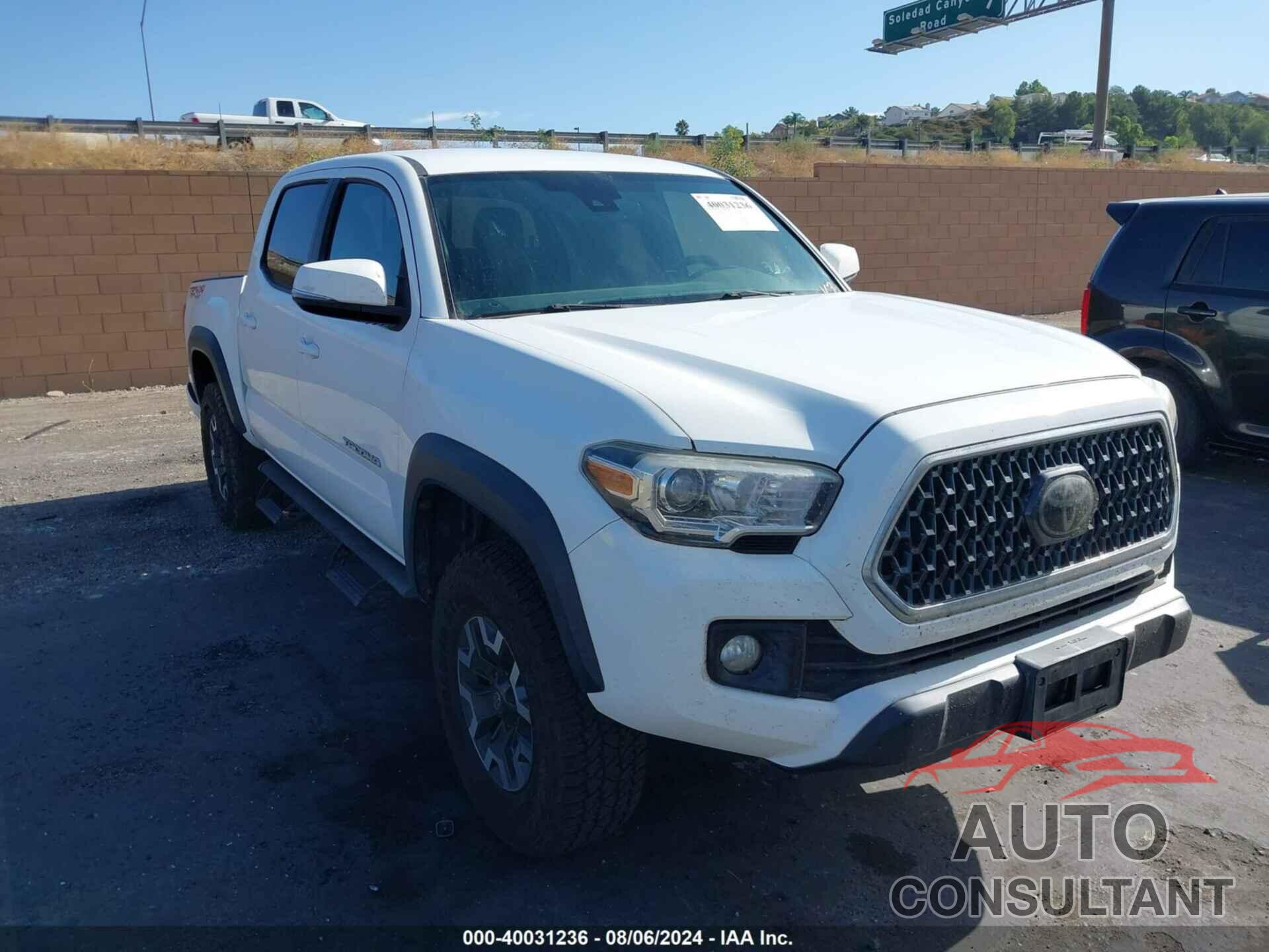 TOYOTA TACOMA 2018 - 3TMCZ5AN3JM156381