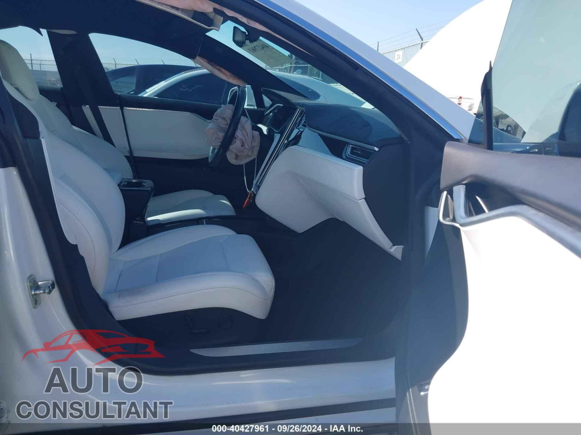 TESLA MODEL S 2017 - 5YJSA1E18HF196568