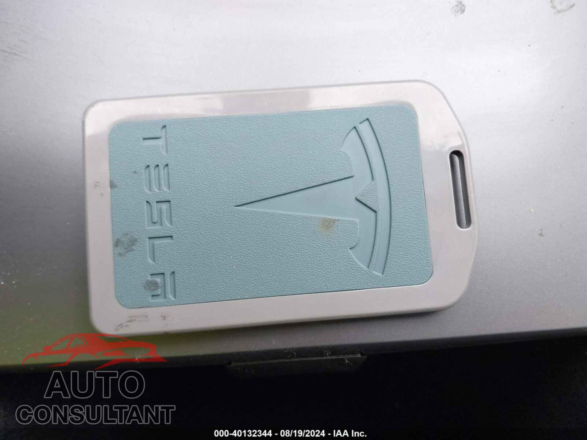 TESLA MODEL 3 2021 - 5YJ3E1EA2MF090300