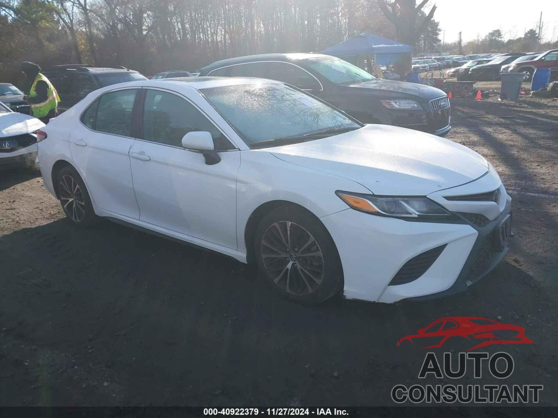 TOYOTA CAMRY 2018 - 4T1B11HK2JU123290