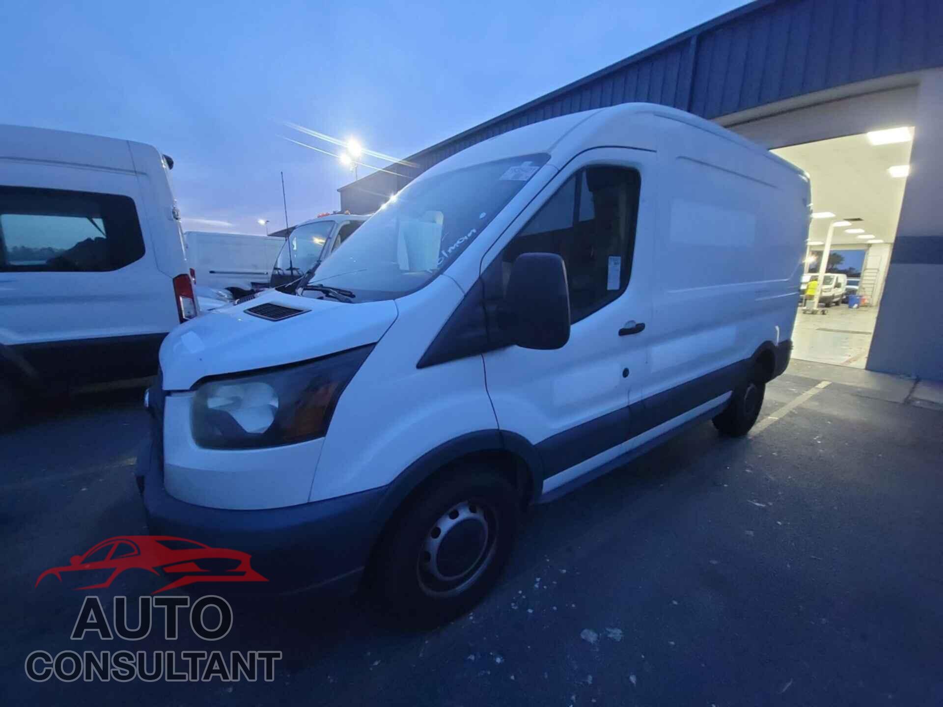 FORD TRANSIT 2017 - 1FTYR1CM5HKA53810