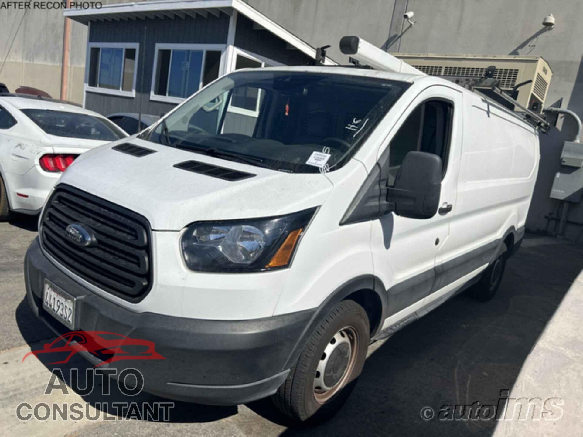 FORD TRANSIT 2019 - 1FTYE1YM7KKA15054