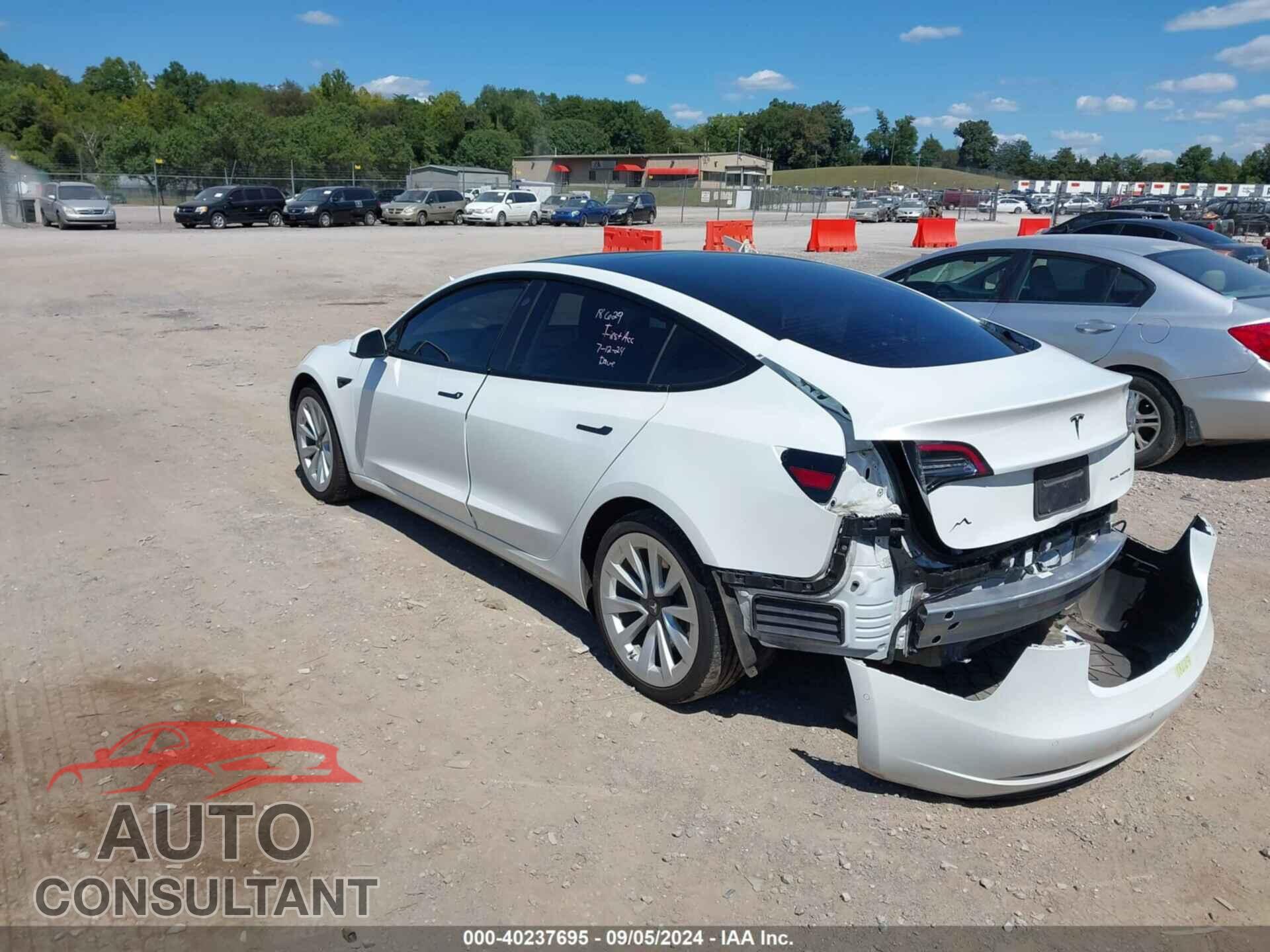 TESLA MODEL 3 2022 - 5YJ3E1EB0NF186548