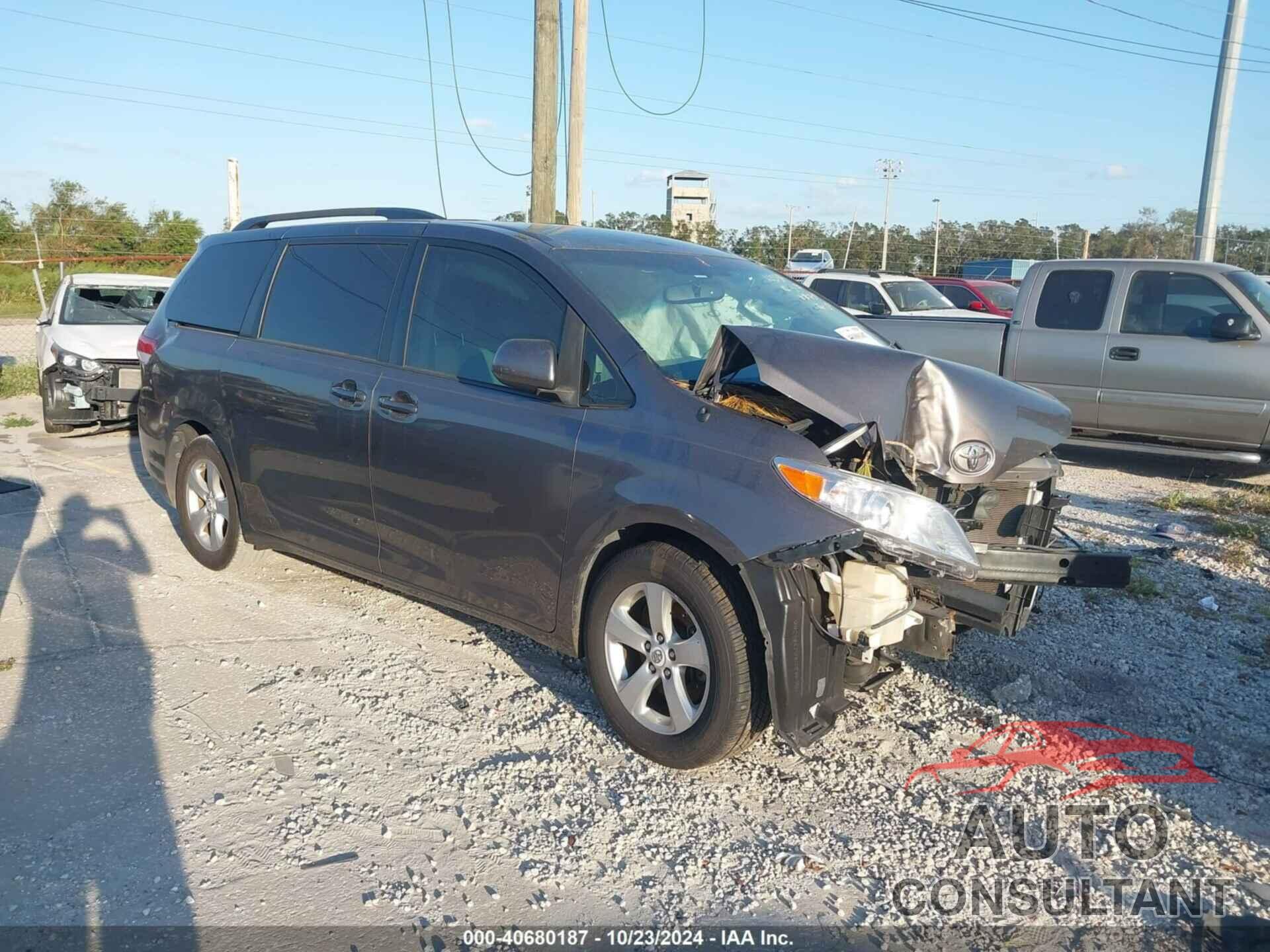 TOYOTA SIENNA 2011 - 5TDKK3DC8BS025026