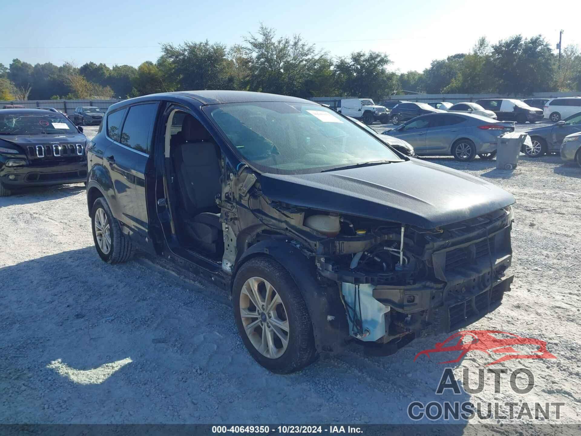 FORD ESCAPE 2017 - 1FMCU0GD5HUC09535