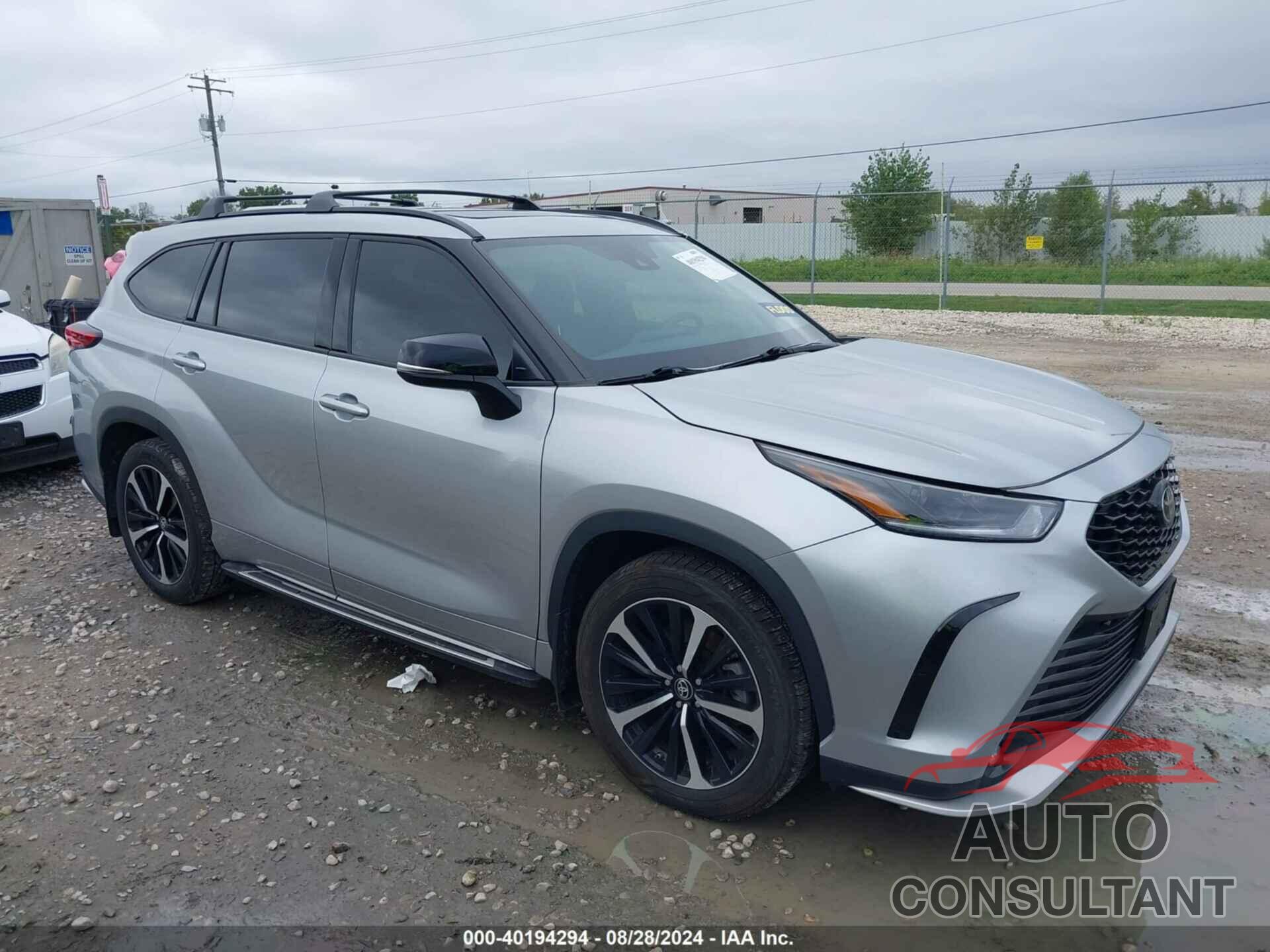 TOYOTA HIGHLANDER 2022 - 5TDLZRAH6NS092750