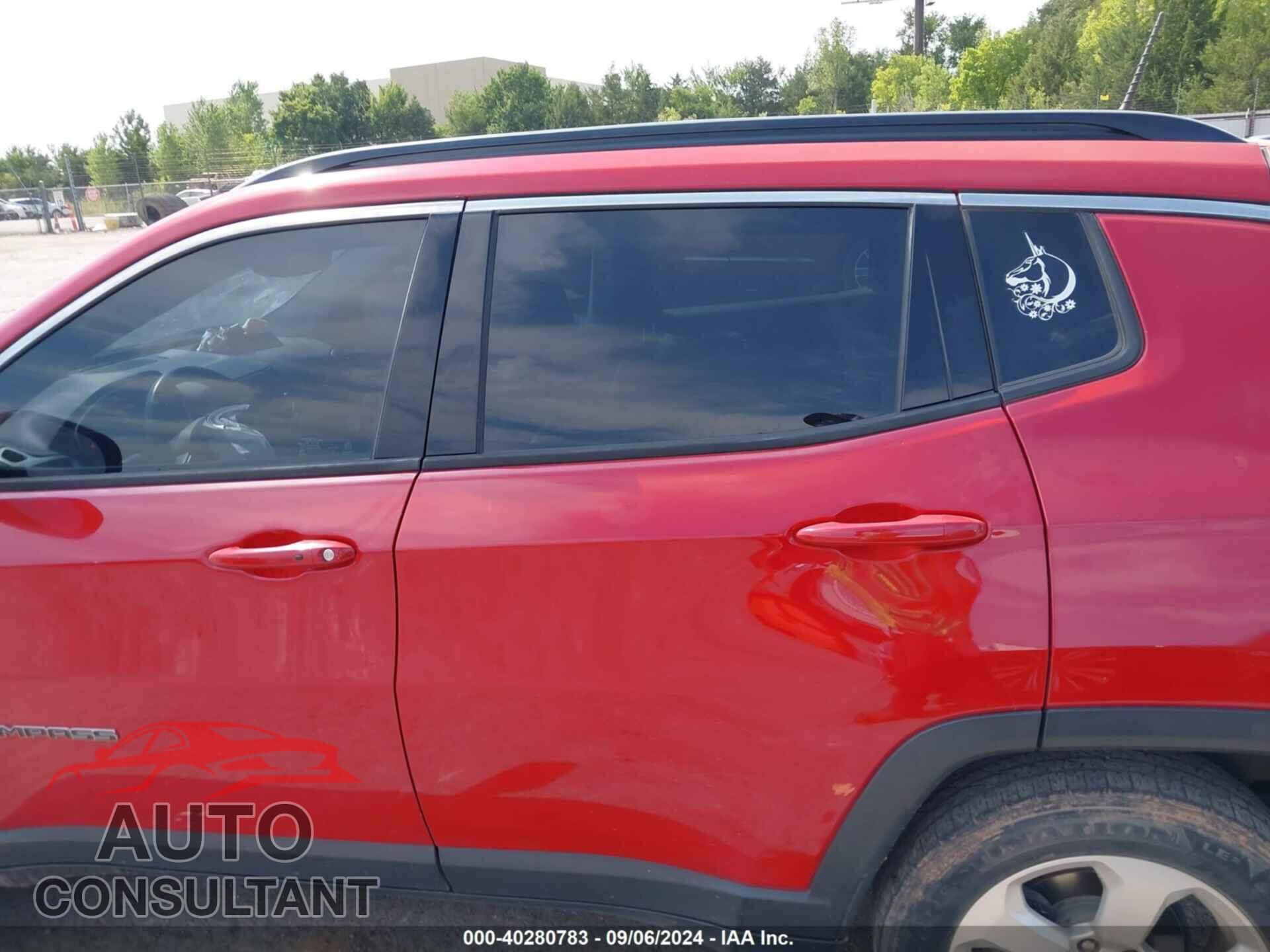 JEEP COMPASS 2018 - 3C4NJDBB7JT331588