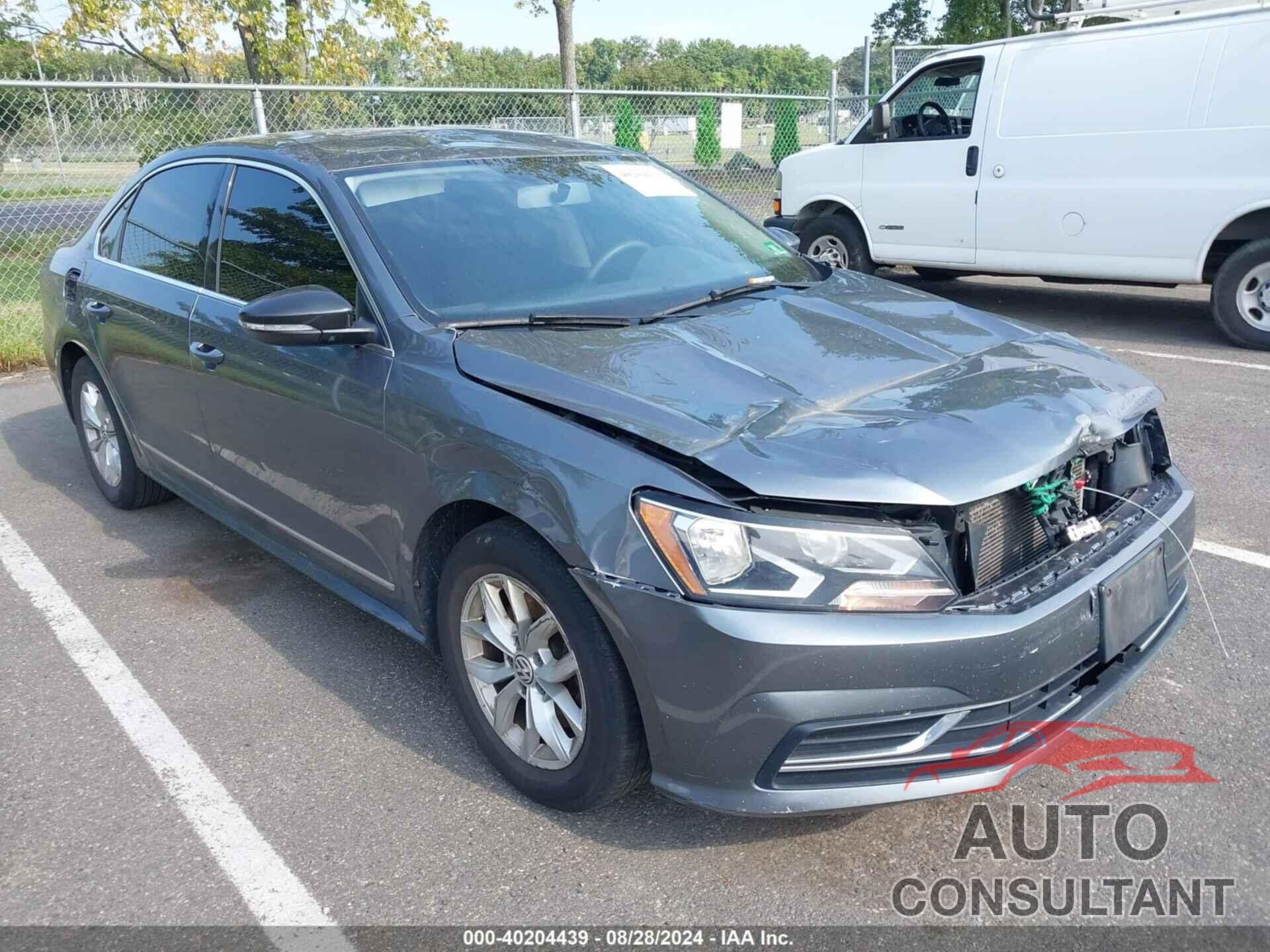 VOLKSWAGEN PASSAT 2017 - 1VWAT7A31HC012517