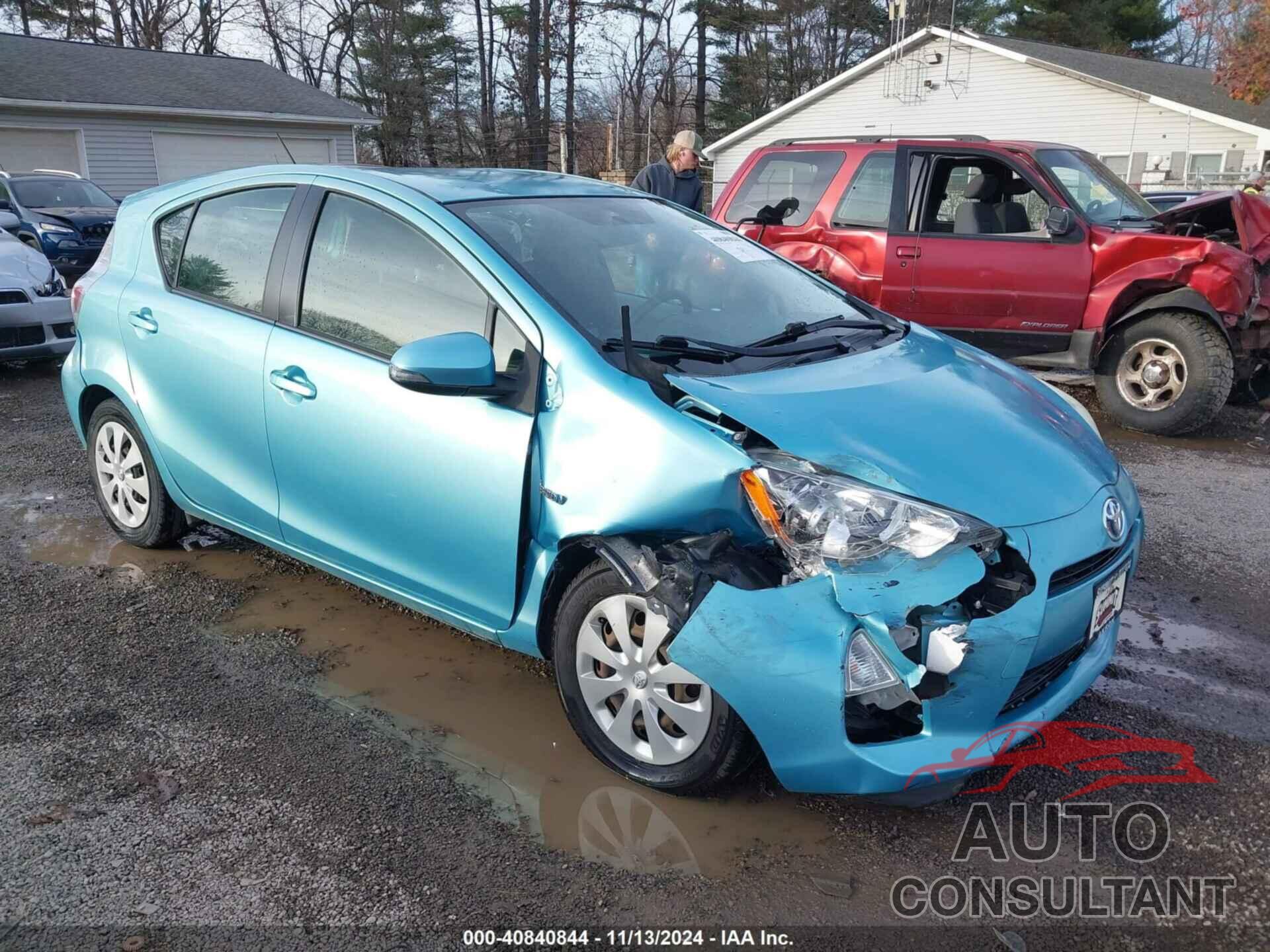 TOYOTA PRIUS C 2013 - JTDKDTB37D1036645