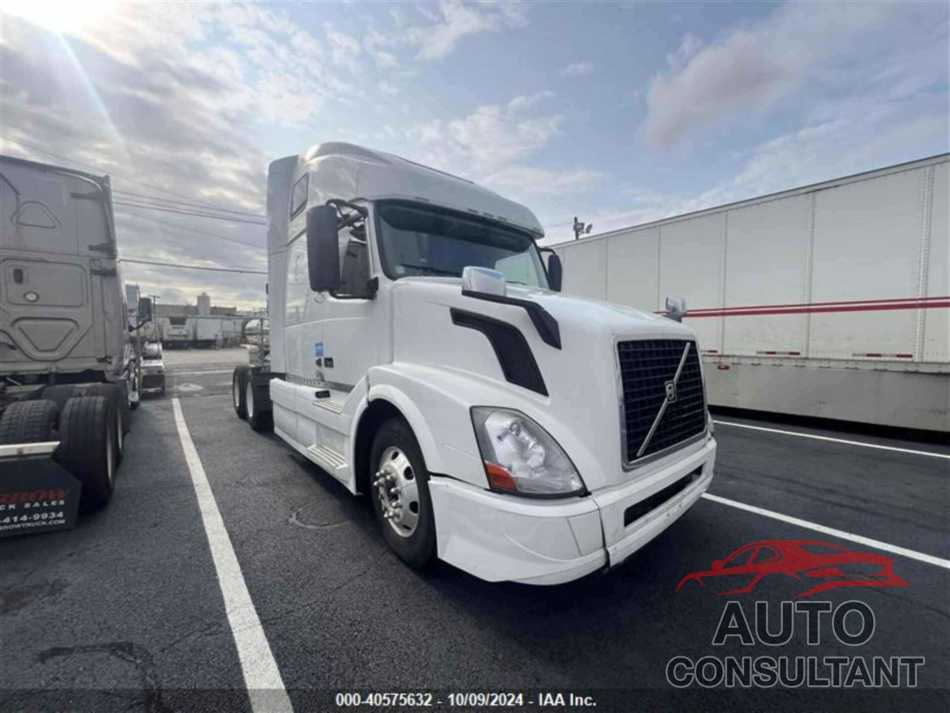 VOLVO VN 2016 - 4V4NC9TH4GN912764