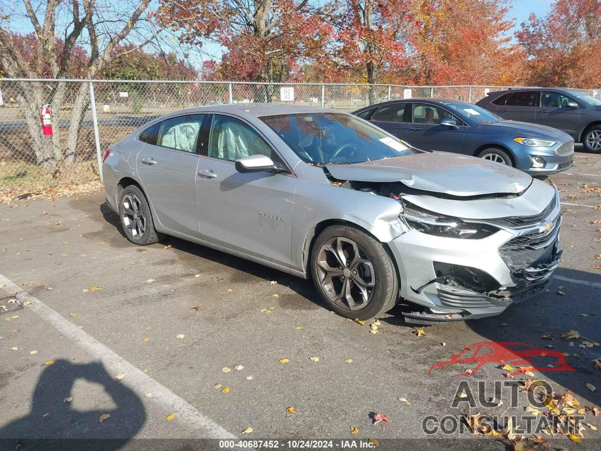 CHEVROLET MALIBU 2021 - 1G1ZD5ST3MF020982