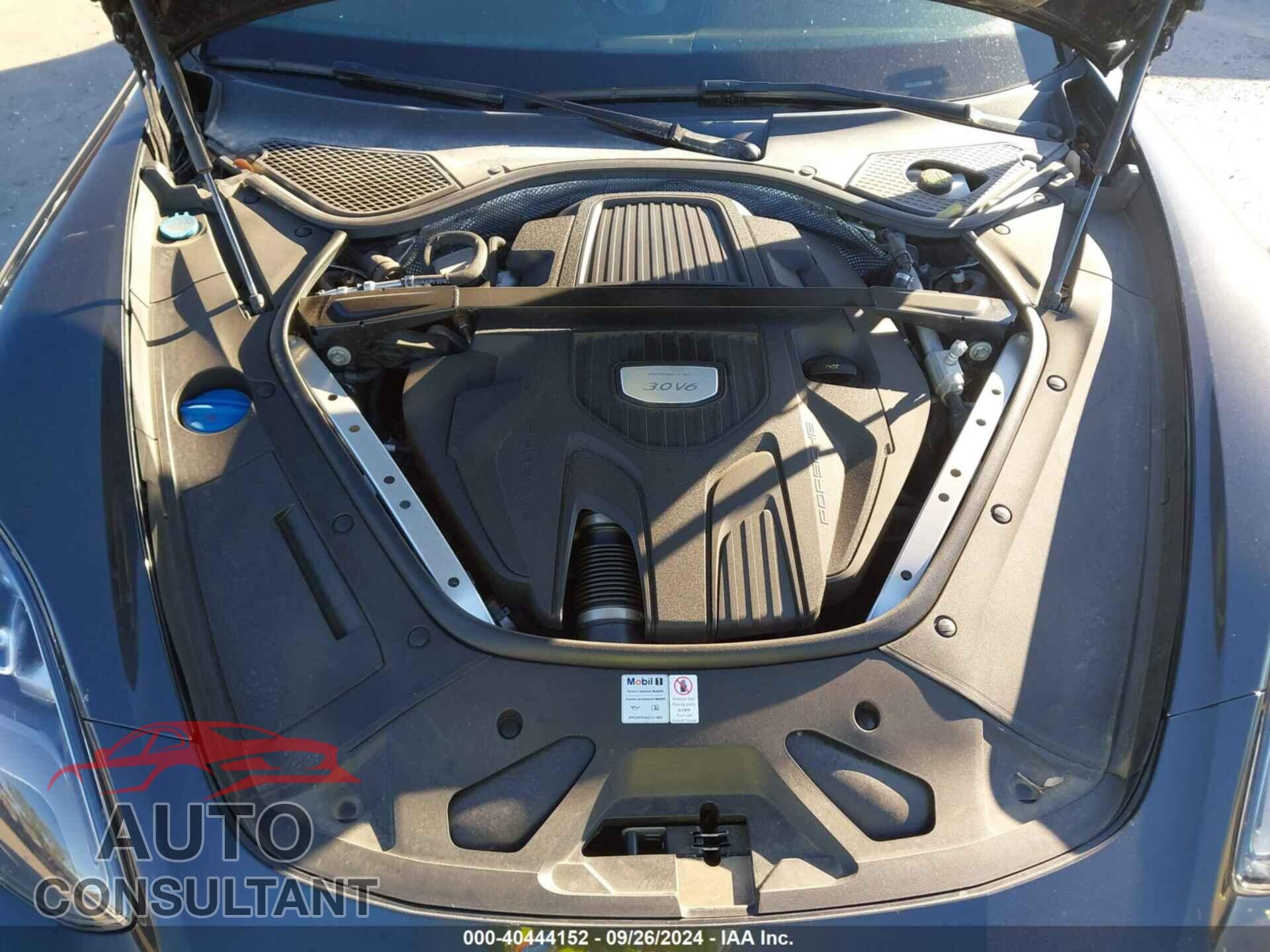 PORSCHE PANAMERA 2018 - WP0AA2A72JL111903