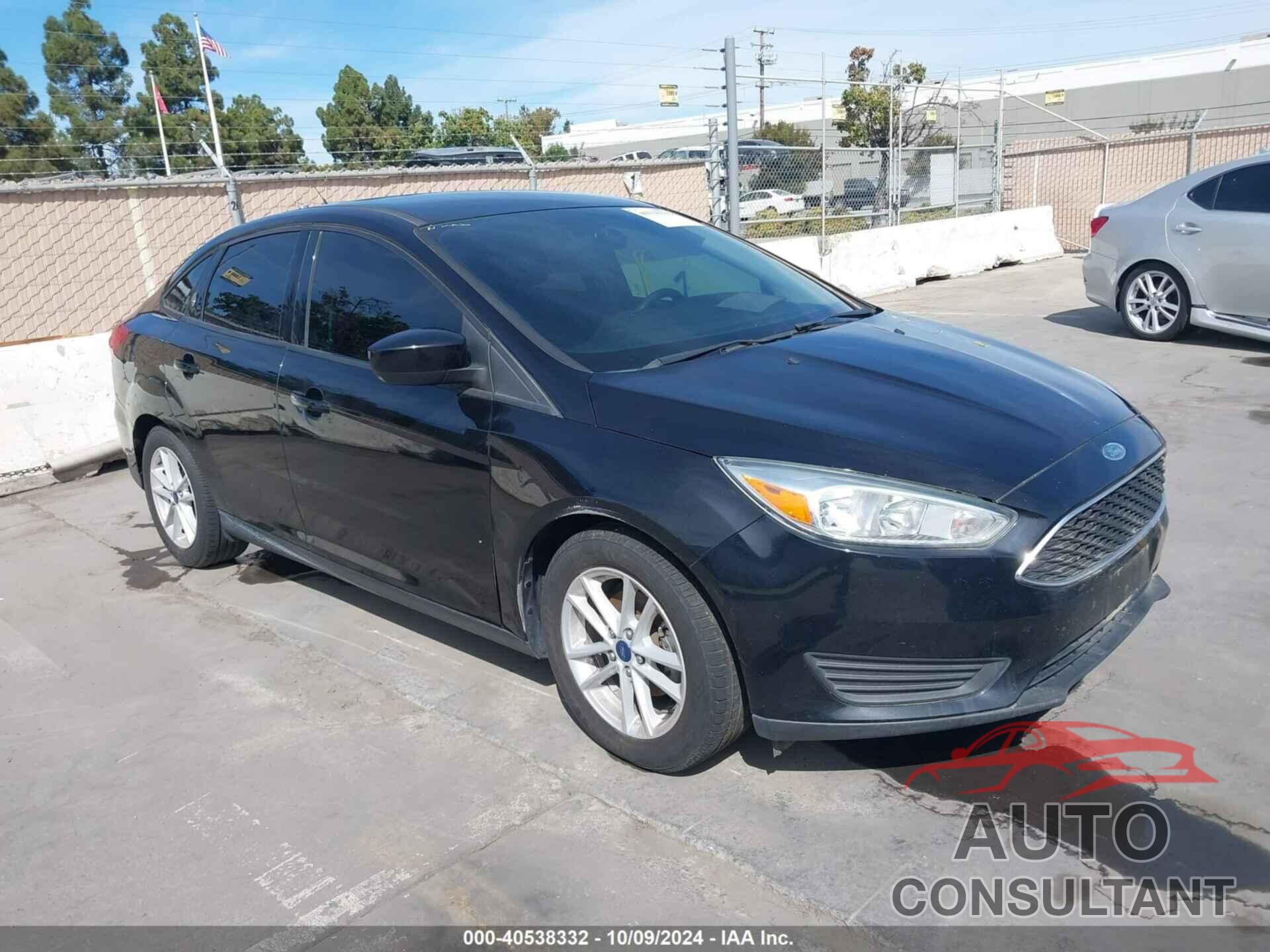 FORD FOCUS 2018 - 1FADP3FEXJL205784