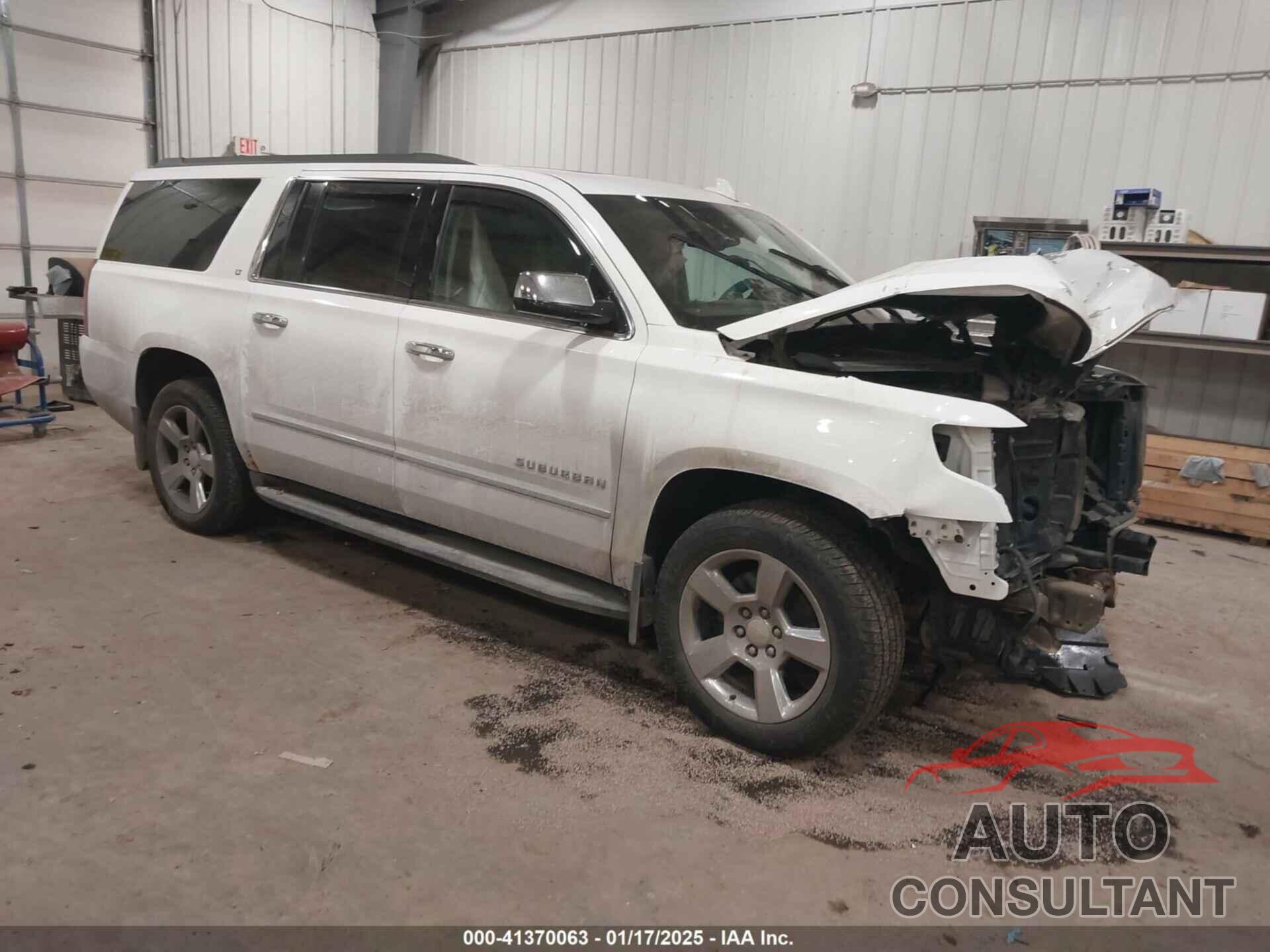 CHEVROLET SUBURBAN 1500 2015 - 1GNSKJKC7FR716745