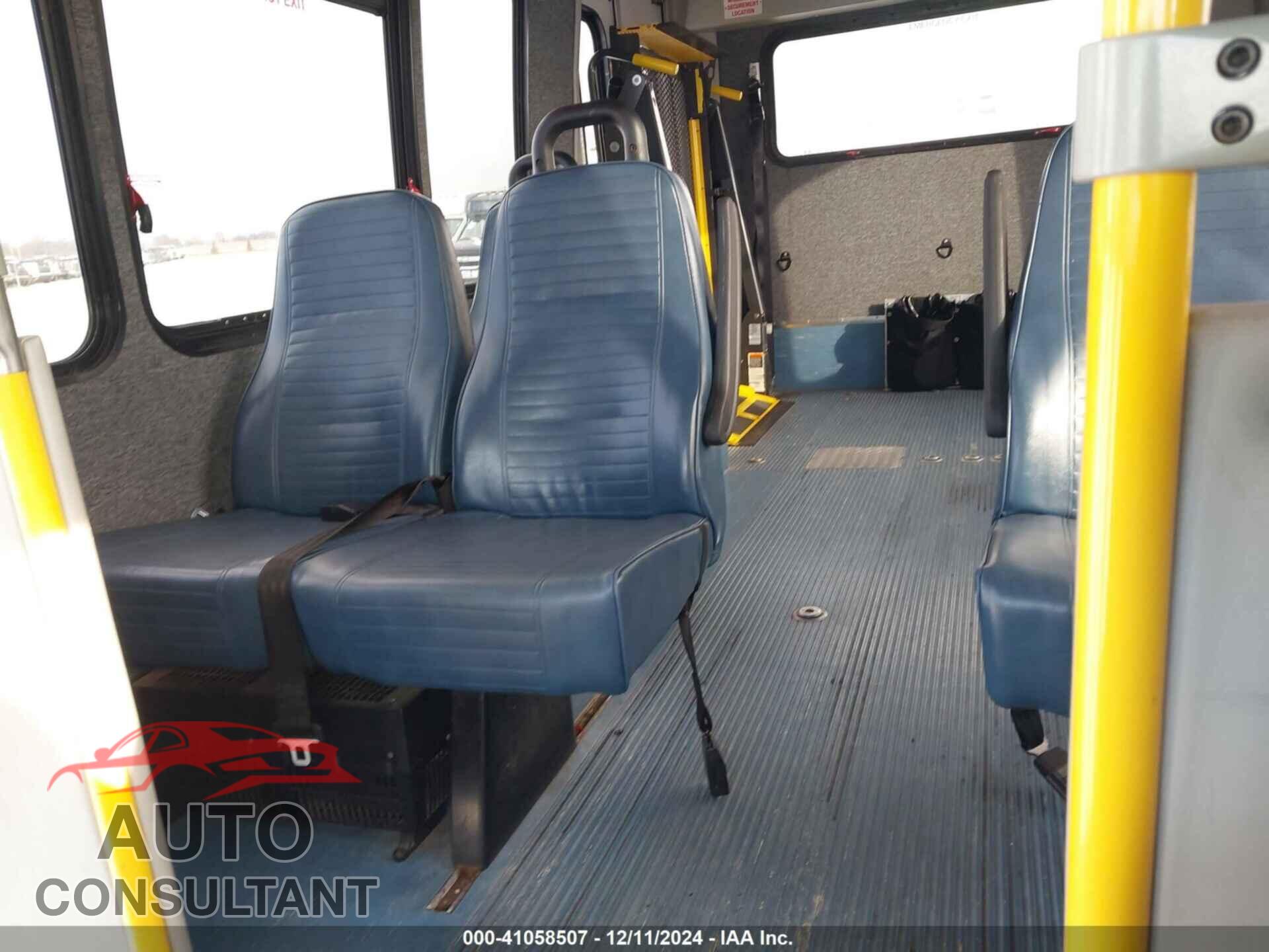 FORD E-450 CUTAWAY 2017 - 1FDFE4FS8HDC33605