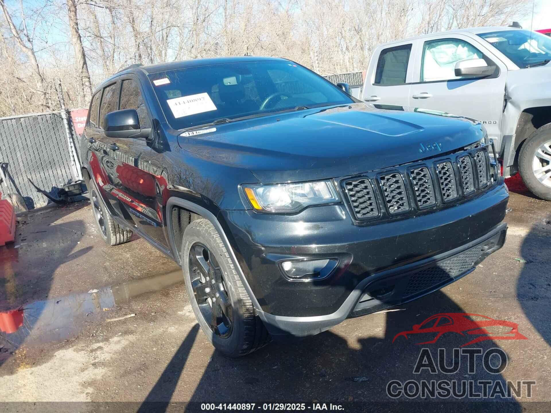 JEEP GRAND CHEROKEE 2018 - 1C4RJFAG0JC352692