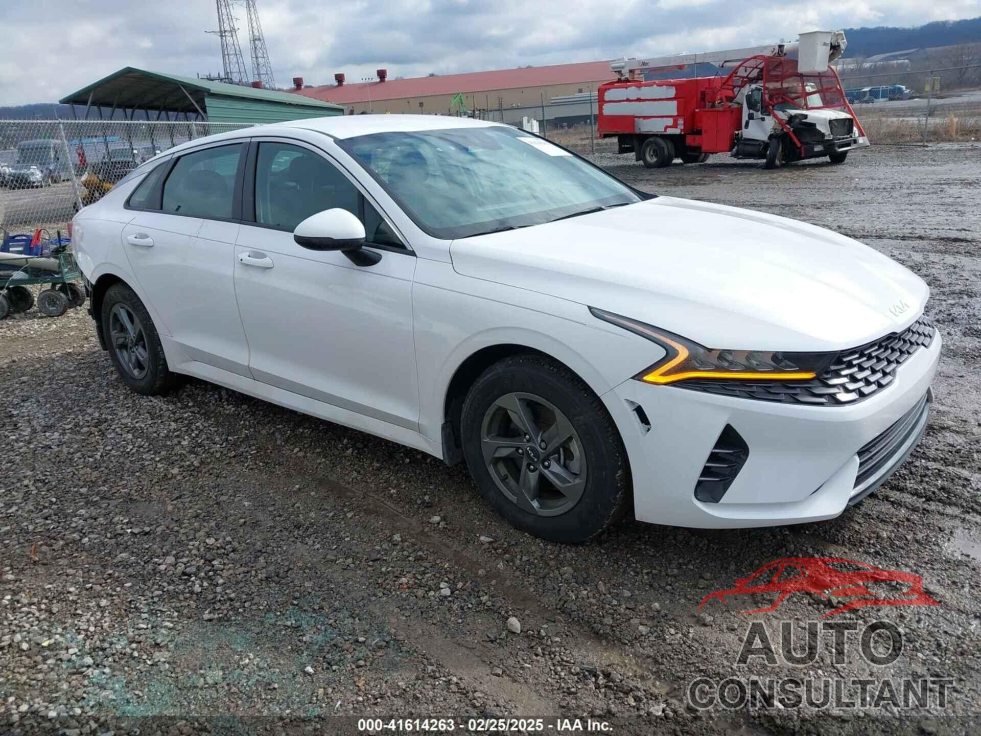 KIA K5 2022 - 5XXG14J26NG106106