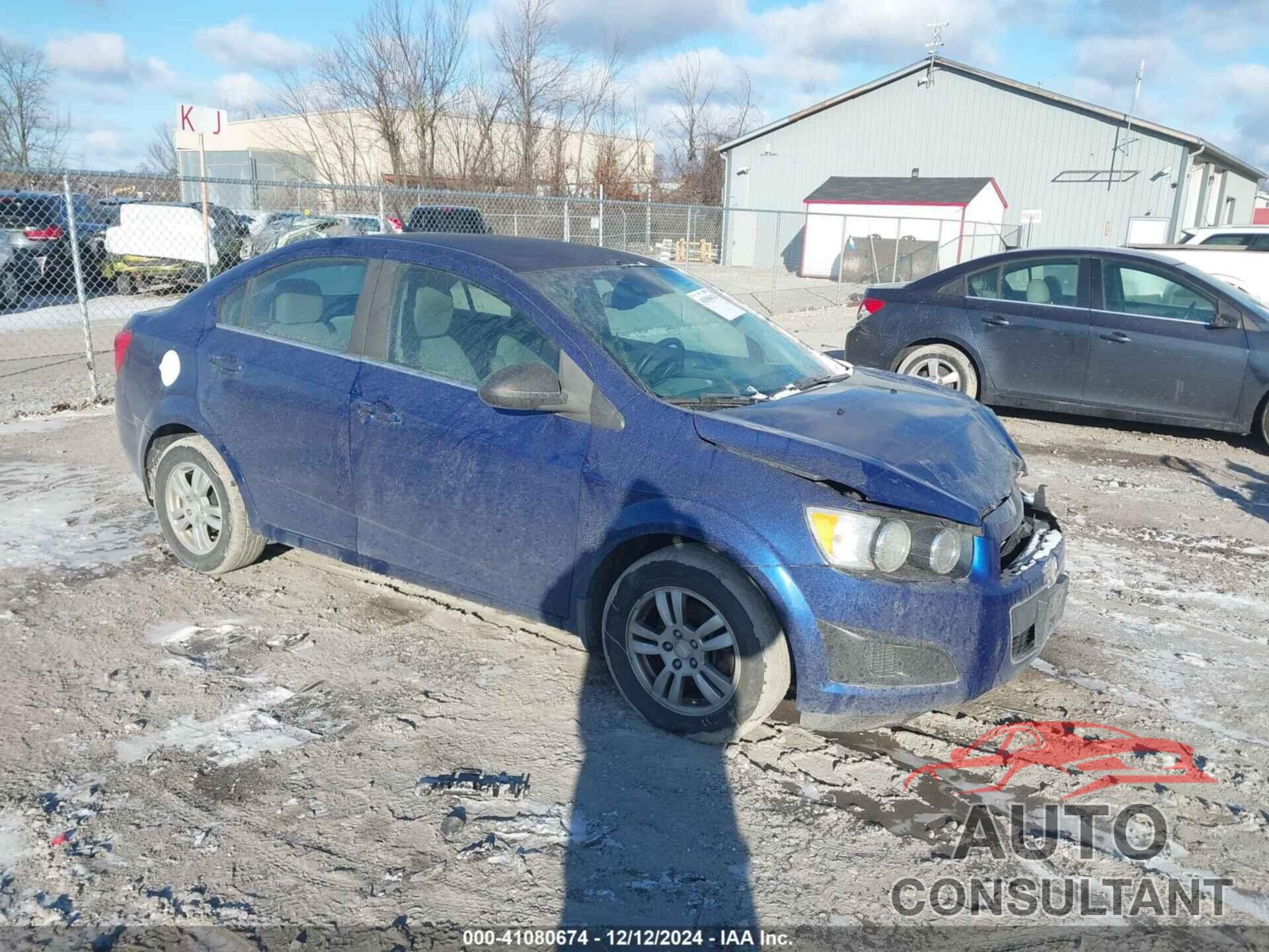 CHEVROLET SONIC 2014 - 1G1JC5SB4E4125714