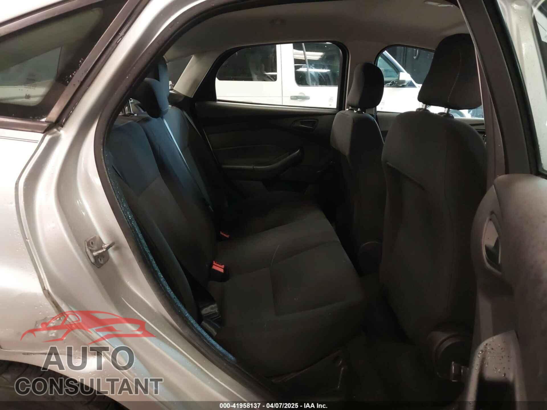 FORD FOCUS 2016 - 1FADP3E22GL390039