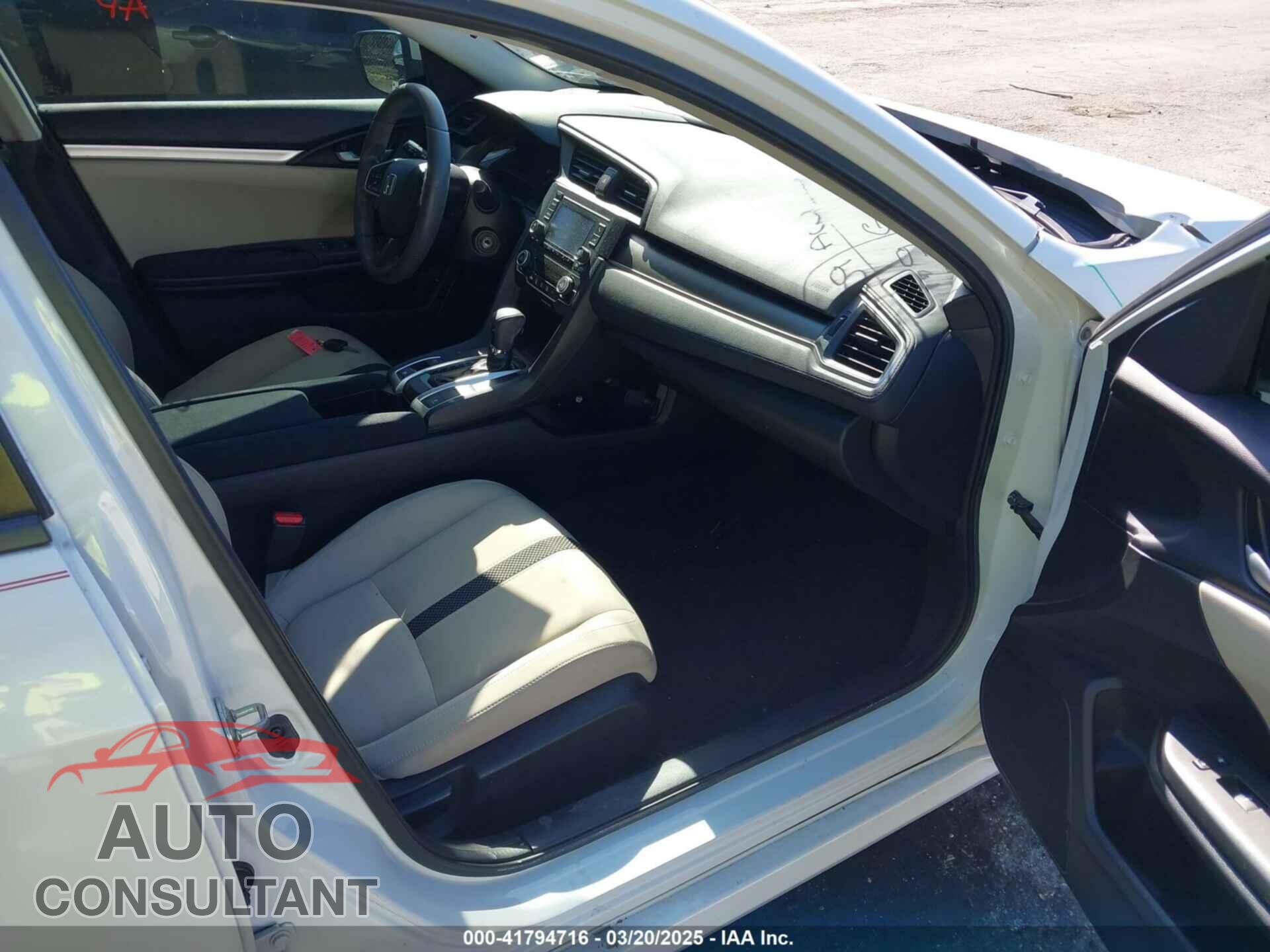 HONDA CIVIC 2019 - 2HGFC2F60KH515136