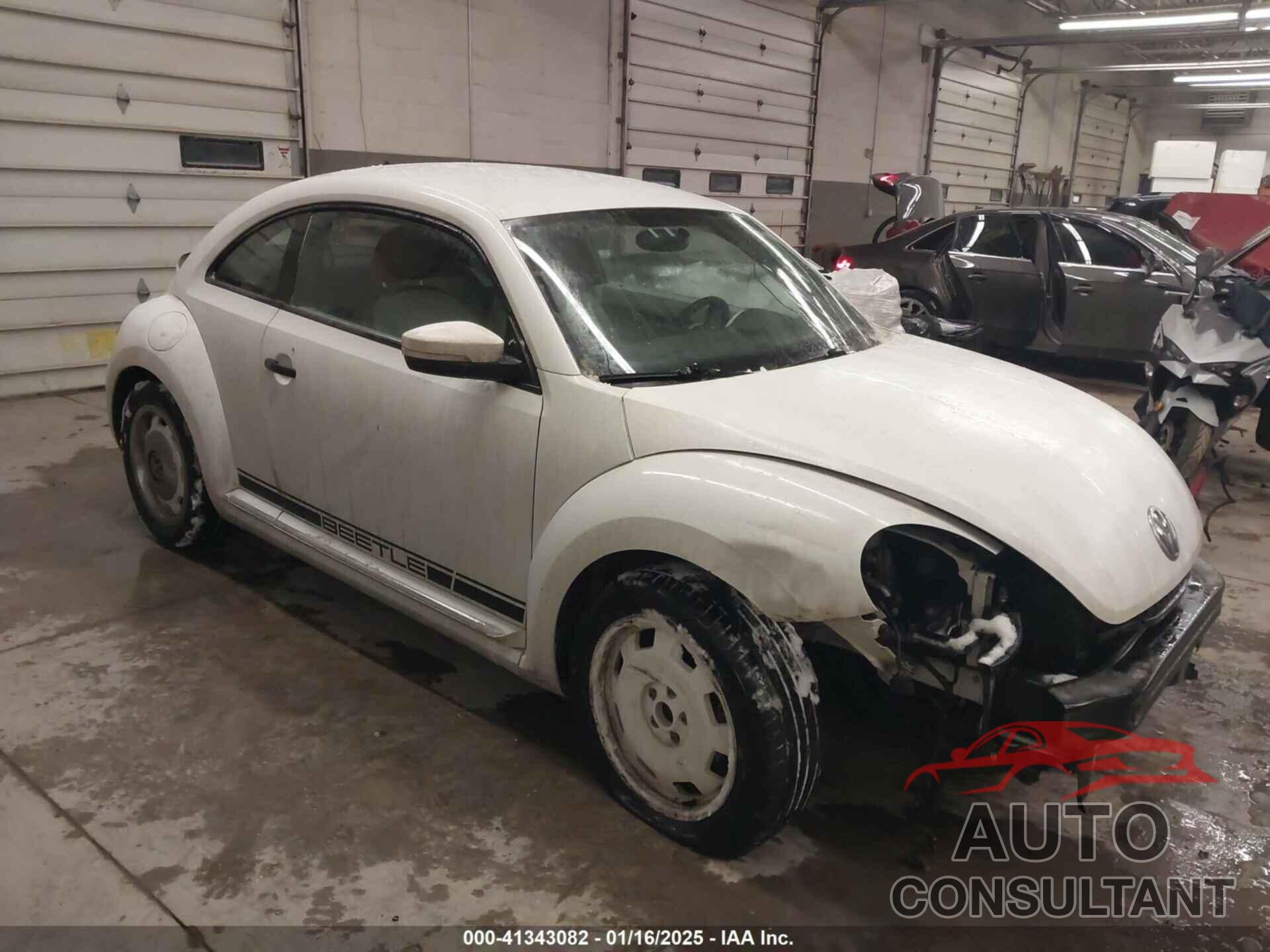 VOLKSWAGEN BEETLE 2015 - 3VWF17AT5FM649661