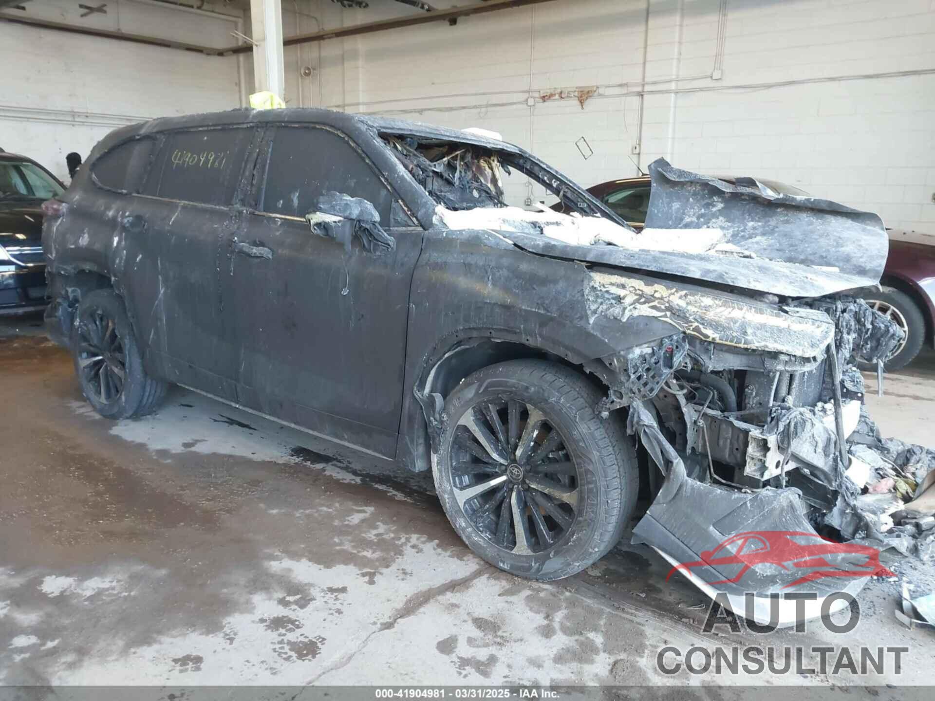 TOYOTA HIGHLANDER 2021 - 5TDJZRBH4MS061131